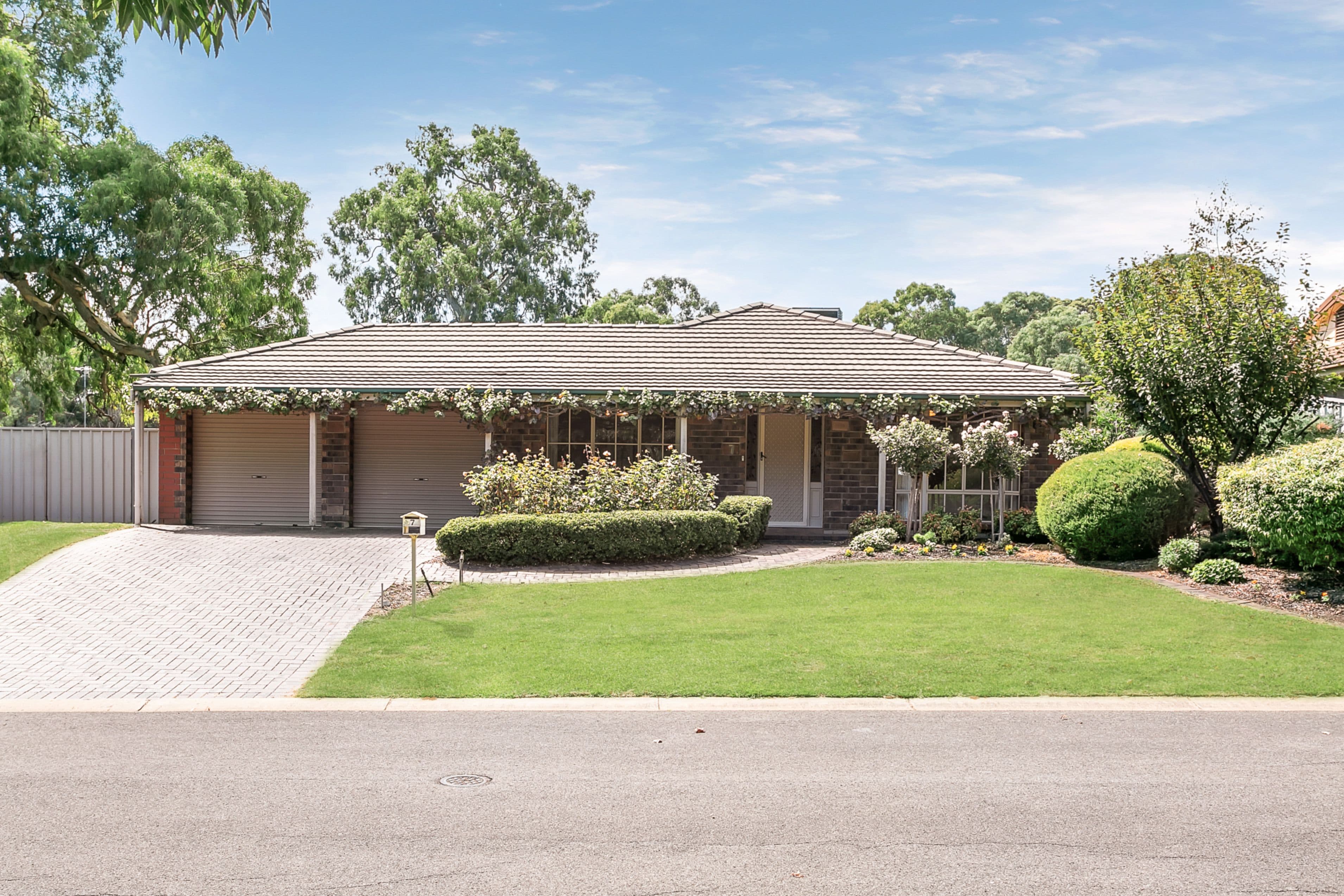 7 Stonebridge Drive, Aberfoyle Park SA 5159, Aberfoyle Park - Image 1