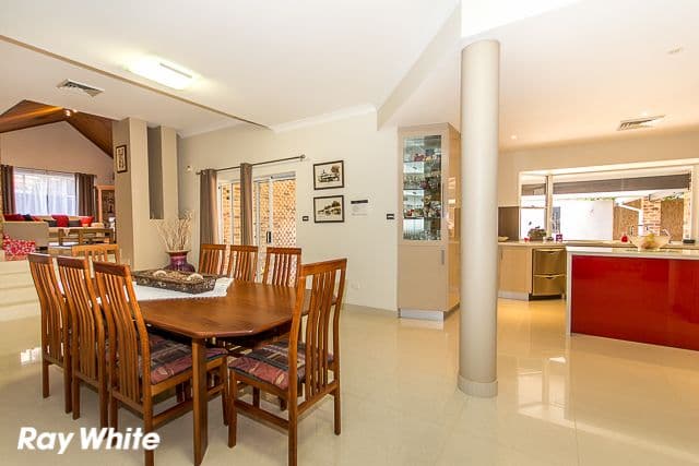 2 Brewon Close, BOSSLEY PARK NSW 2176, Bossley Park - Thumbnail 6