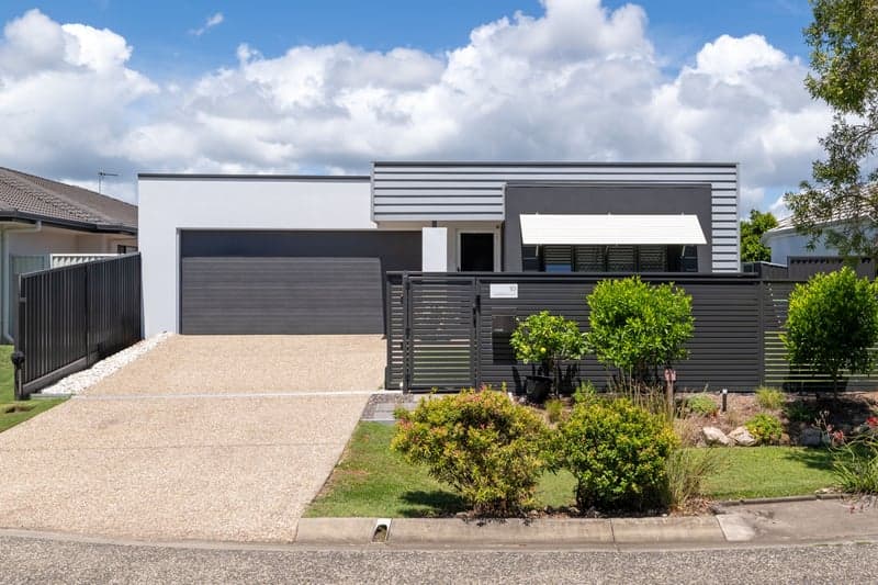 10 Burdekin Place, Pelican Waters - Thumbnail 2