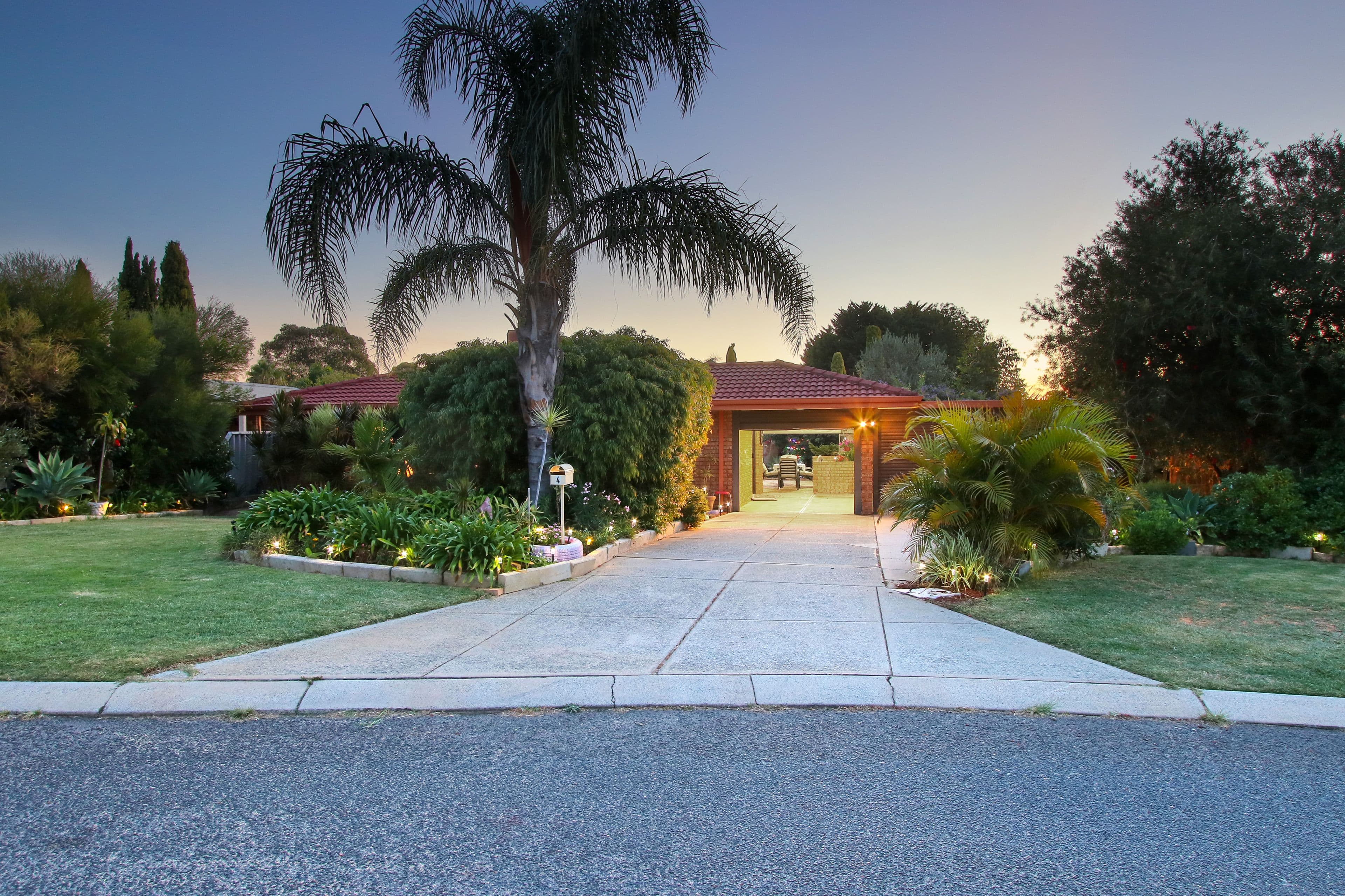 4 Beadell Court, Marangaroo WA 6064, Marangaroo - Thumbnail 2
