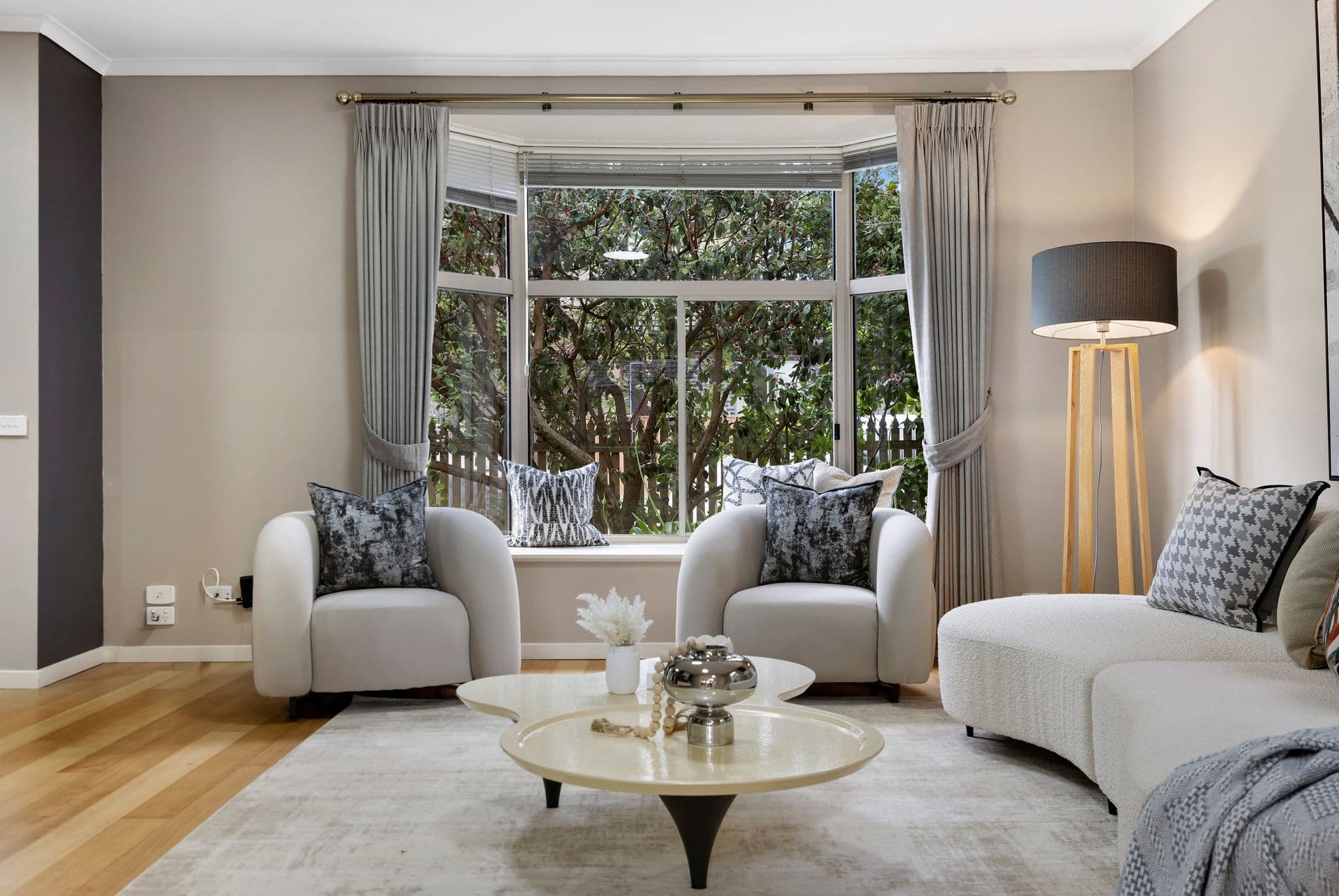 27 Glenwood Avenue, Glen Waverley VIC 3150, Glen Waverley - Thumbnail 2