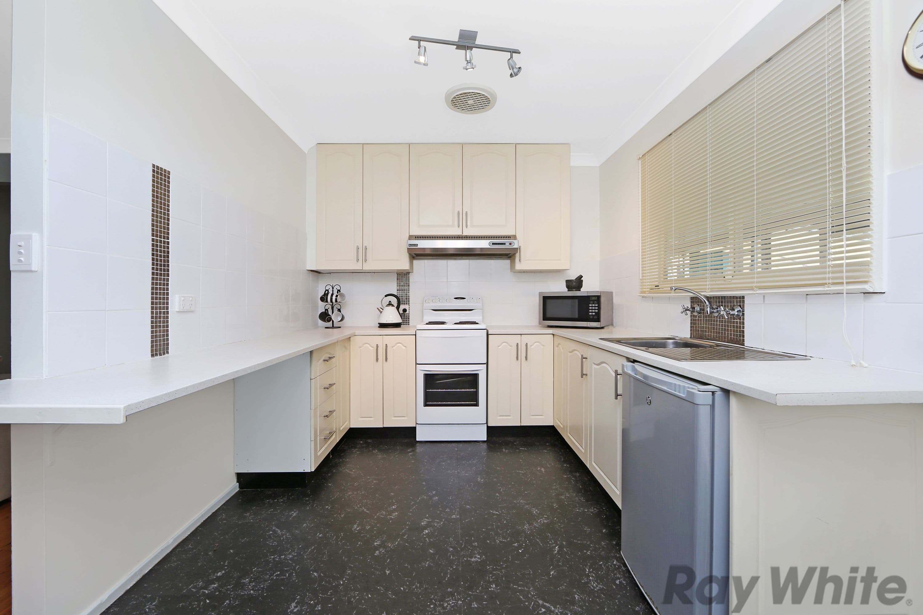 80 Moola Road, Buff Point - Thumbnail 4