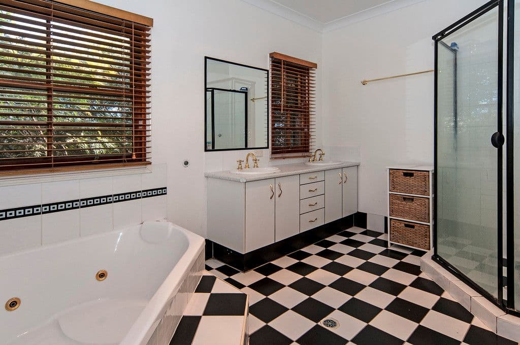 7 Kym Court, HODGSON VALE QLD 4352, Hodgson Vale - Thumbnail 8