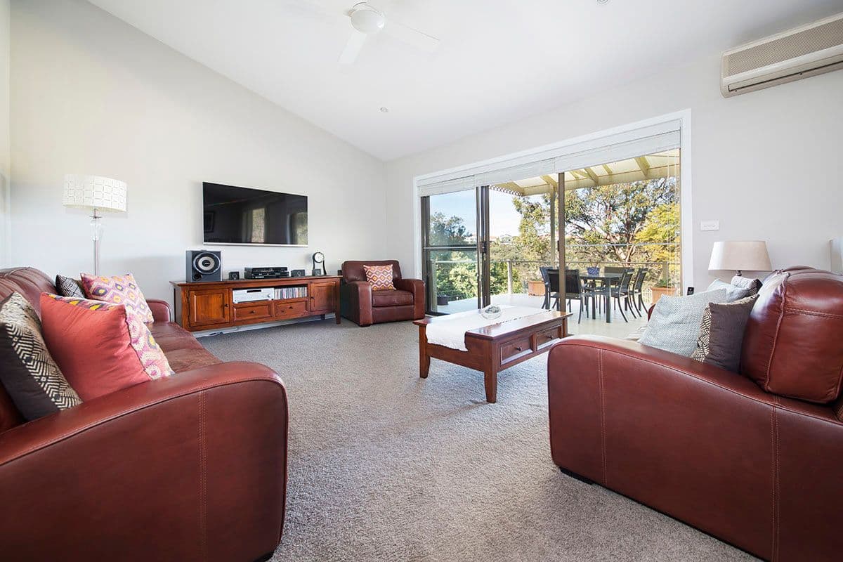 10 Bampton Avenue, Illawong NSW 2234, Illawong - Thumbnail 3
