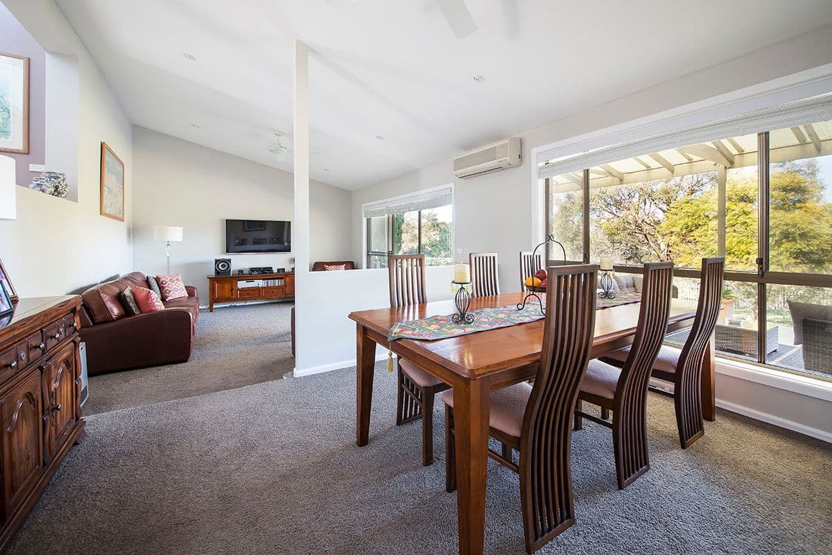 10 Bampton Avenue, Illawong NSW 2234, Illawong - Thumbnail 8