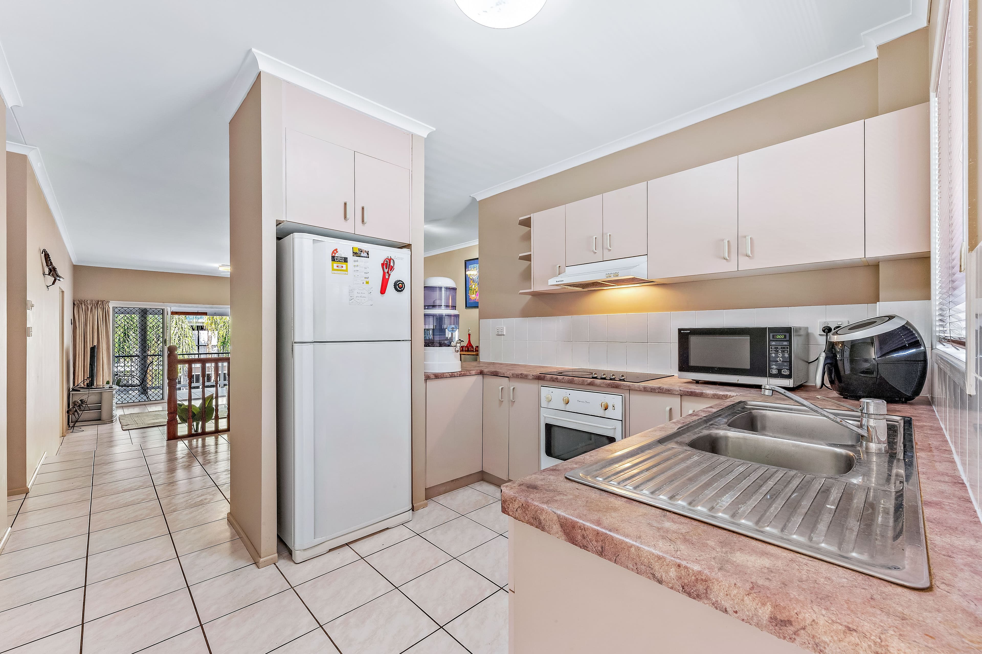 8-10 Island Drive, Cannonvale QLD 4802, Cannonvale - Thumbnail 4
