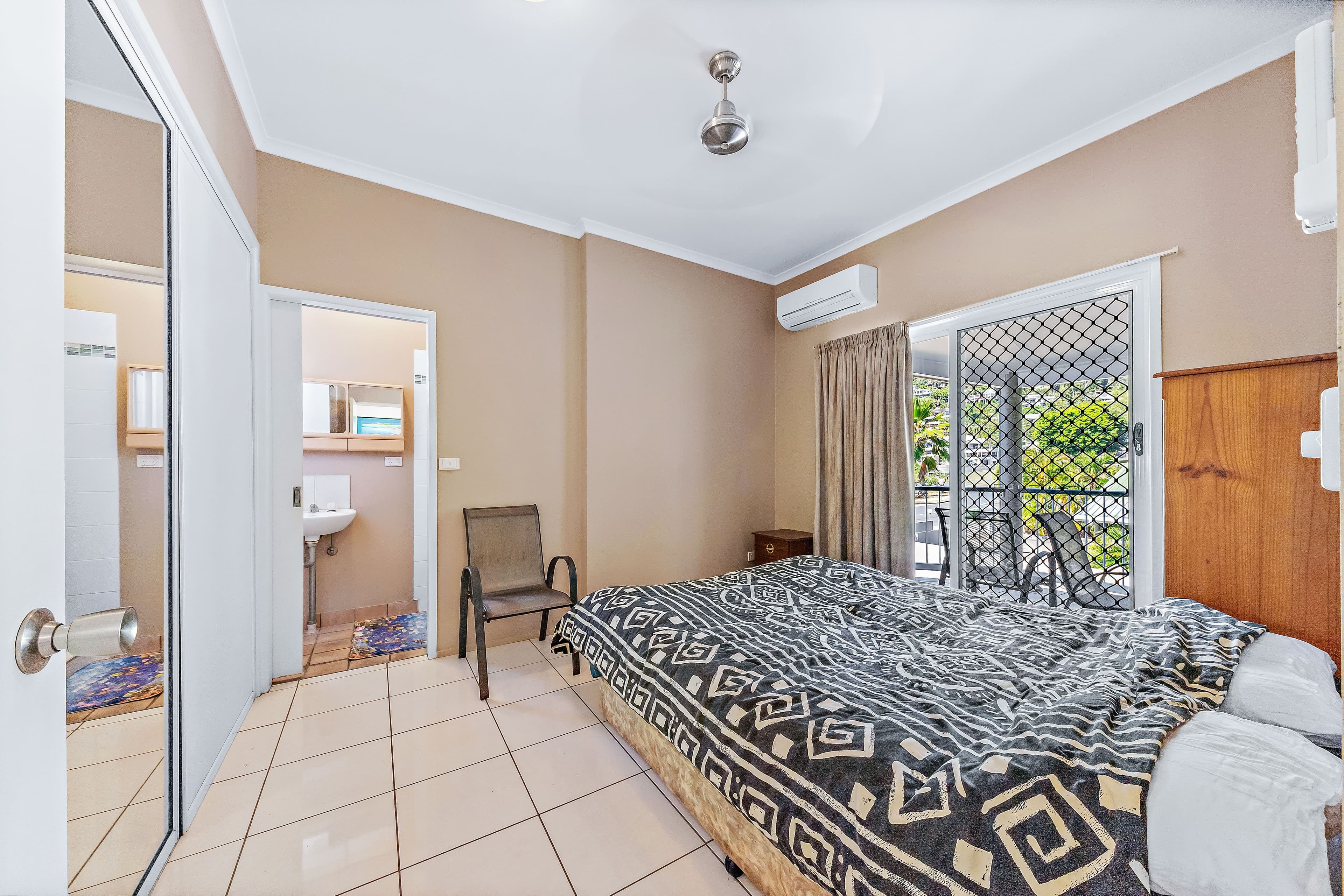 8-10 Island Drive, Cannonvale QLD 4802, Cannonvale - Thumbnail 5