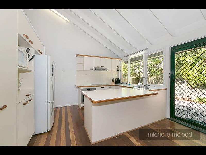 10 Welcome Street, Chapel Hill QLD 4069, Chapel Hill - Thumbnail 8