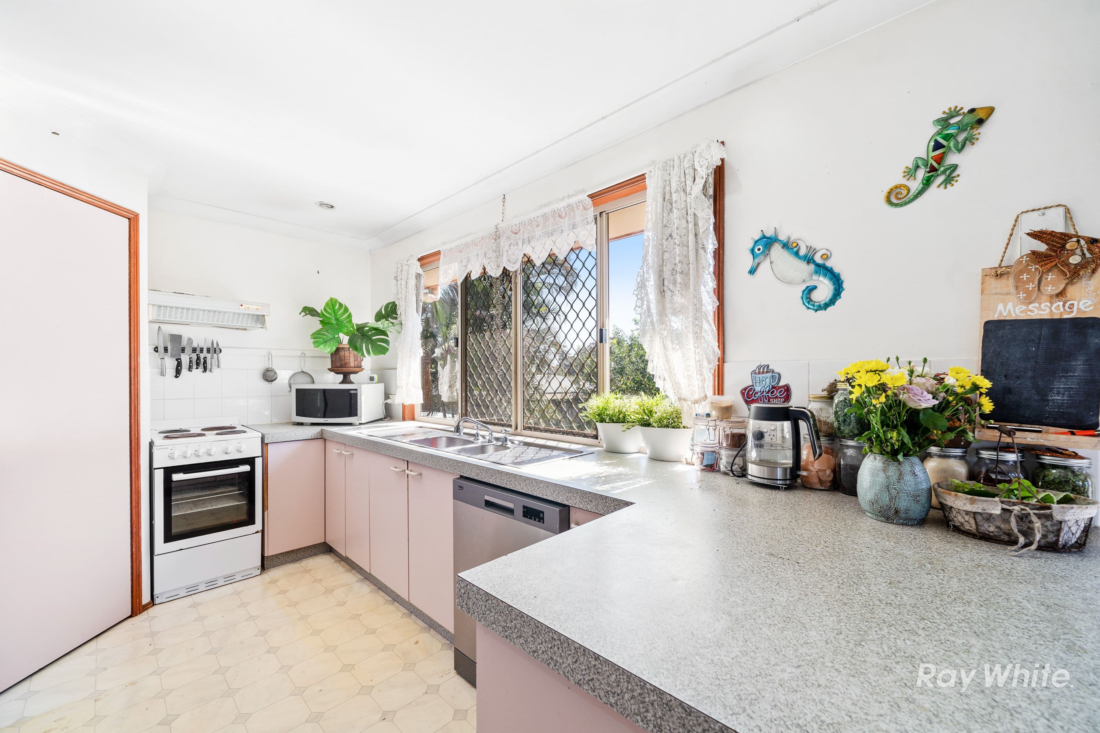 7 Clover Court, Eagleby QLD 4207, Eagleby - Thumbnail 4