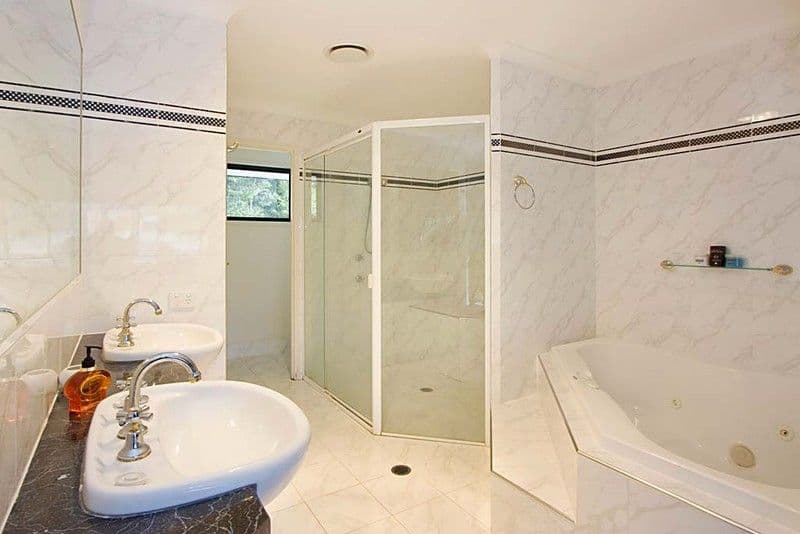 36 Forest Drive, ELANORA QLD 4221, Elanora - Thumbnail 5