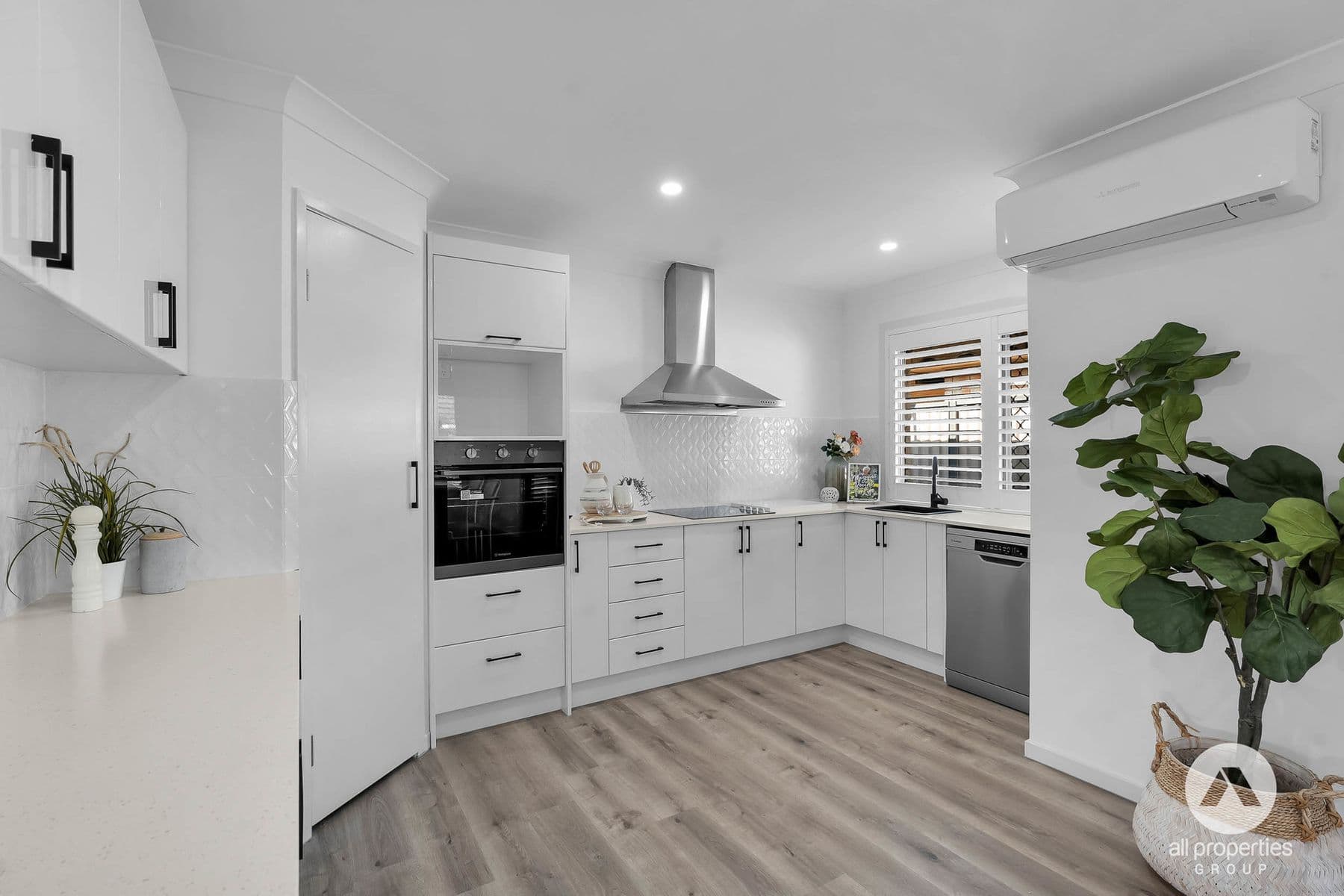 17 Buttercup Close, Meadowbrook QLD 4131, Meadowbrook - Thumbnail 4