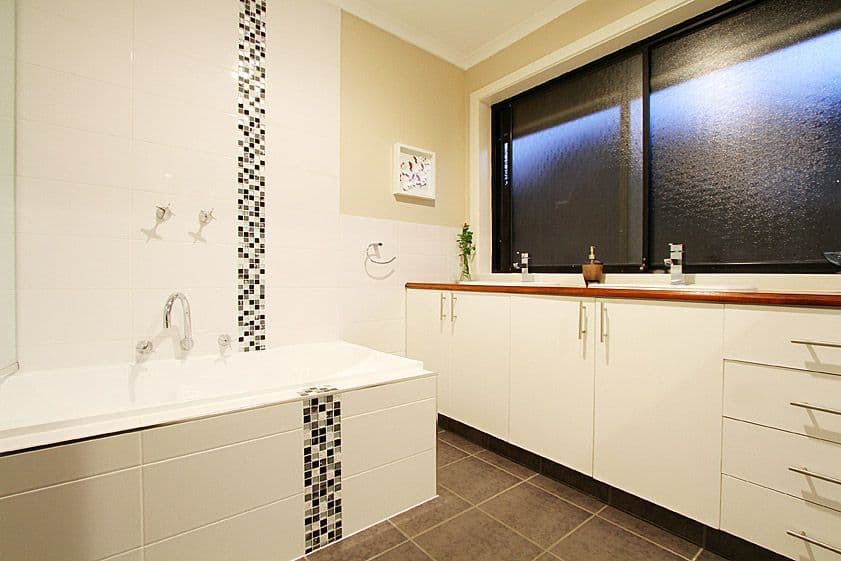 4 Nandina Court, MILL PARK VIC 3082, Mill Park - Thumbnail 6
