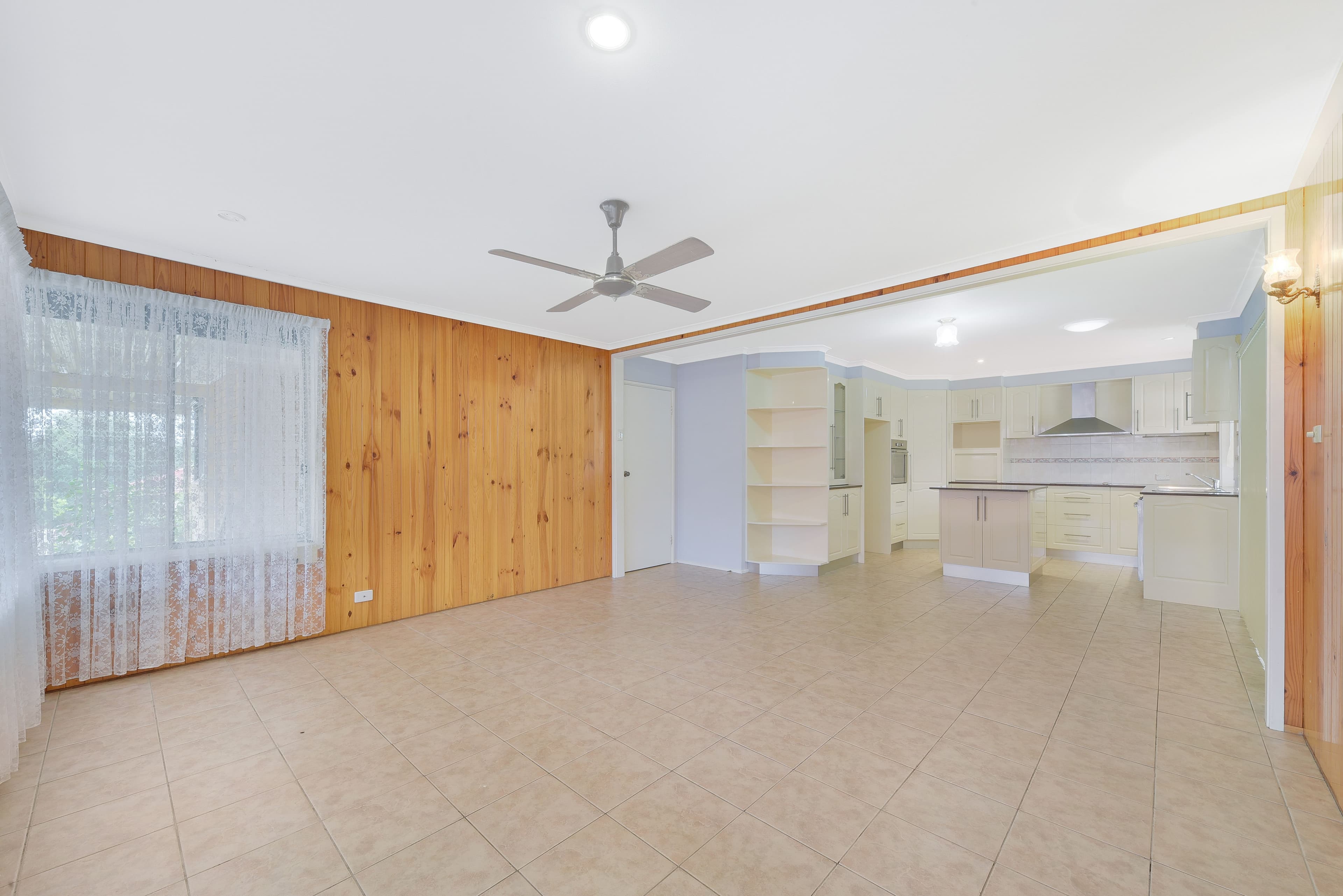 17 Engesta Avenue, Camden - Thumbnail 2