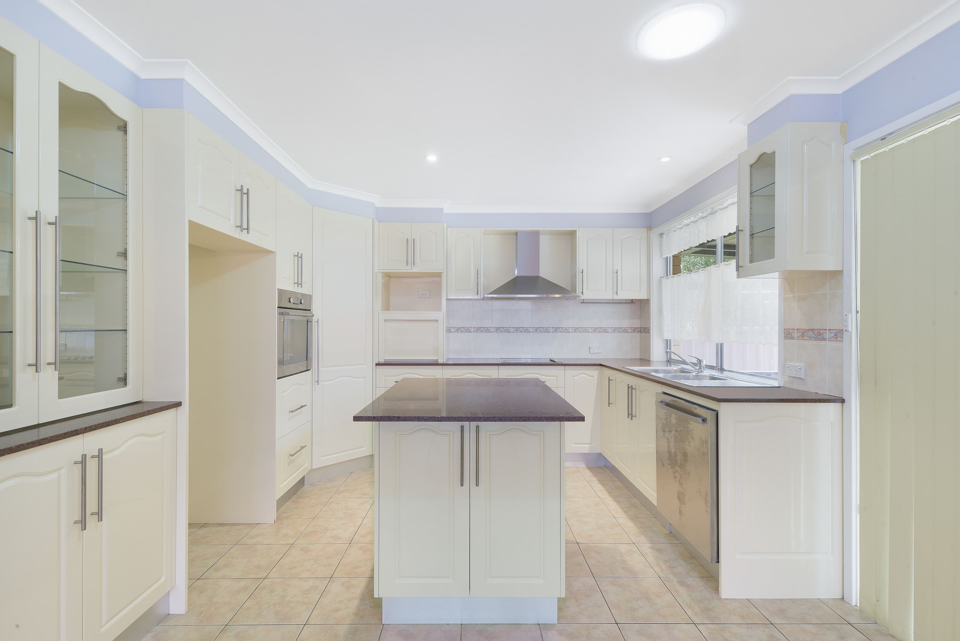 17 Engesta Avenue, Camden - Thumbnail 4