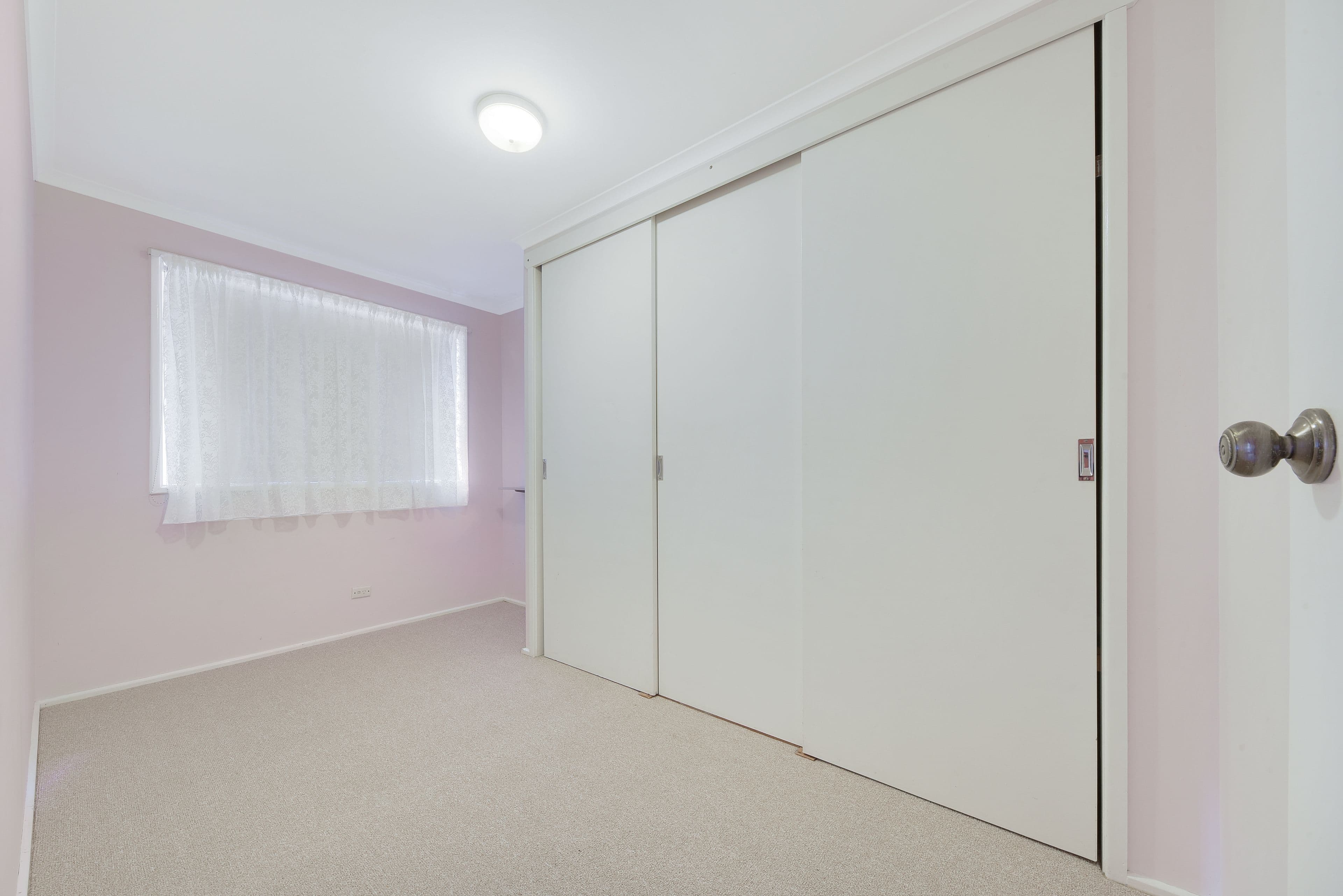 17 Engesta Avenue, Camden - Thumbnail 6