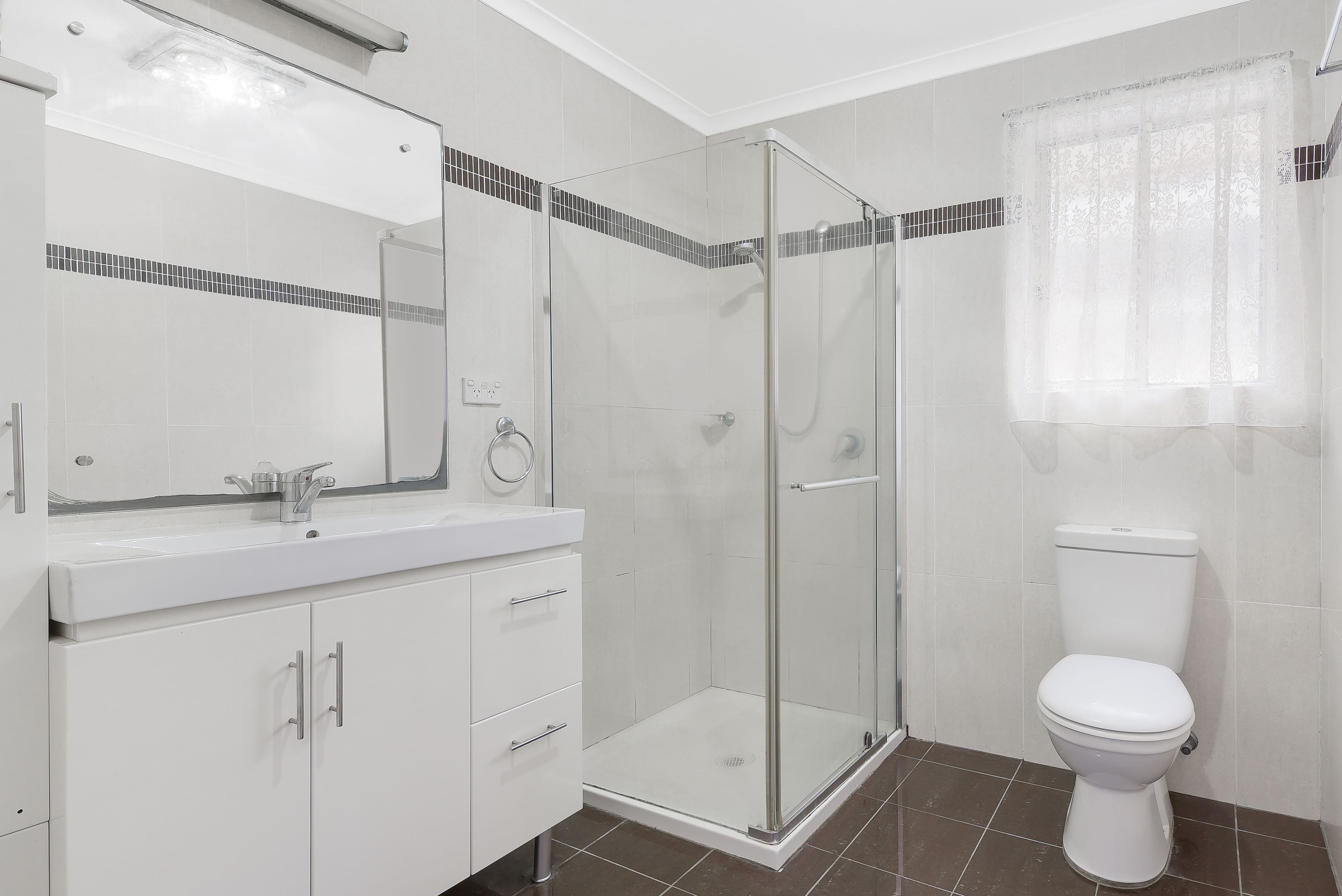 17 Engesta Avenue, Camden - Thumbnail 8