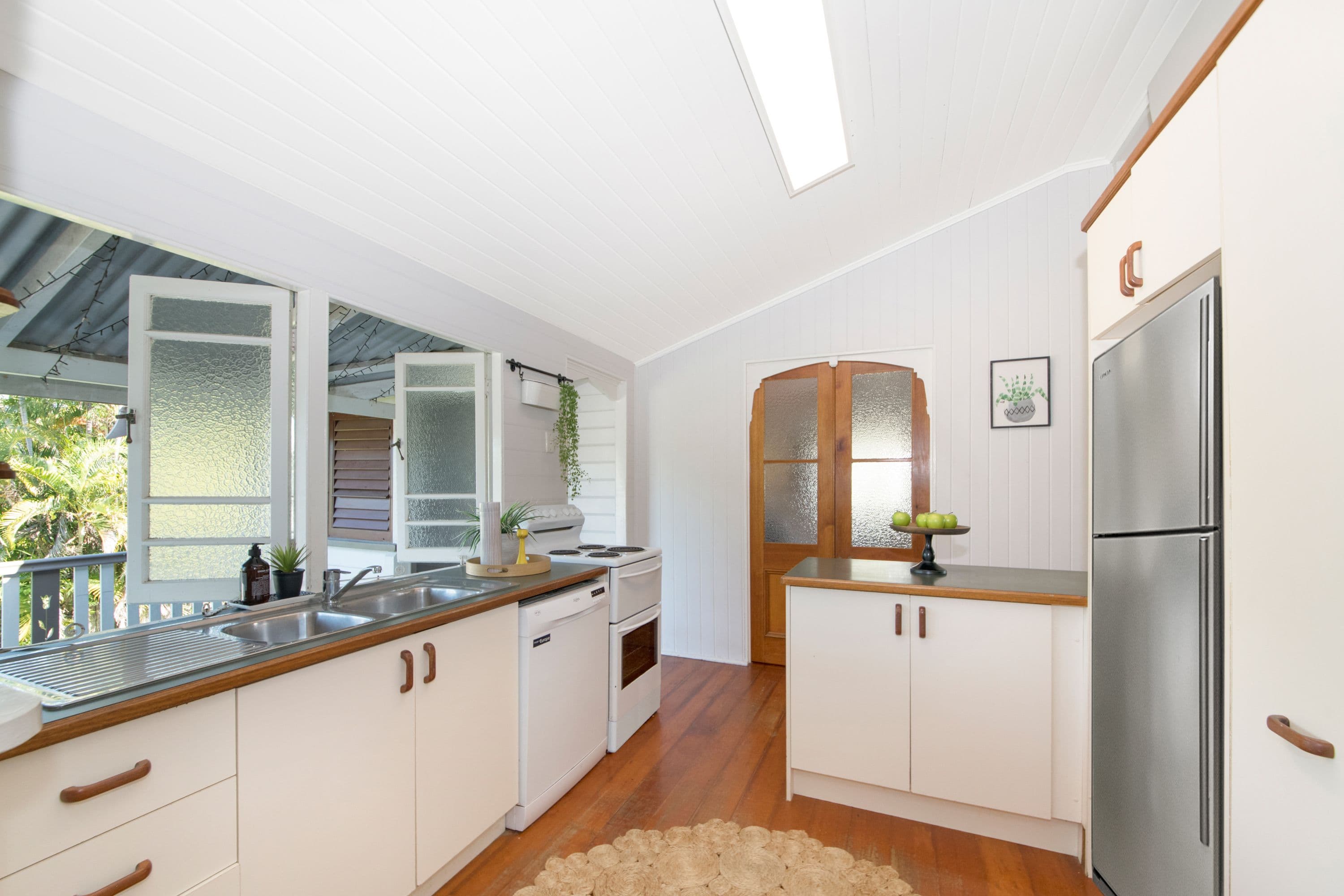20 Campbell Street, Hermit Park QLD 4812, Hermit Park - Thumbnail 2