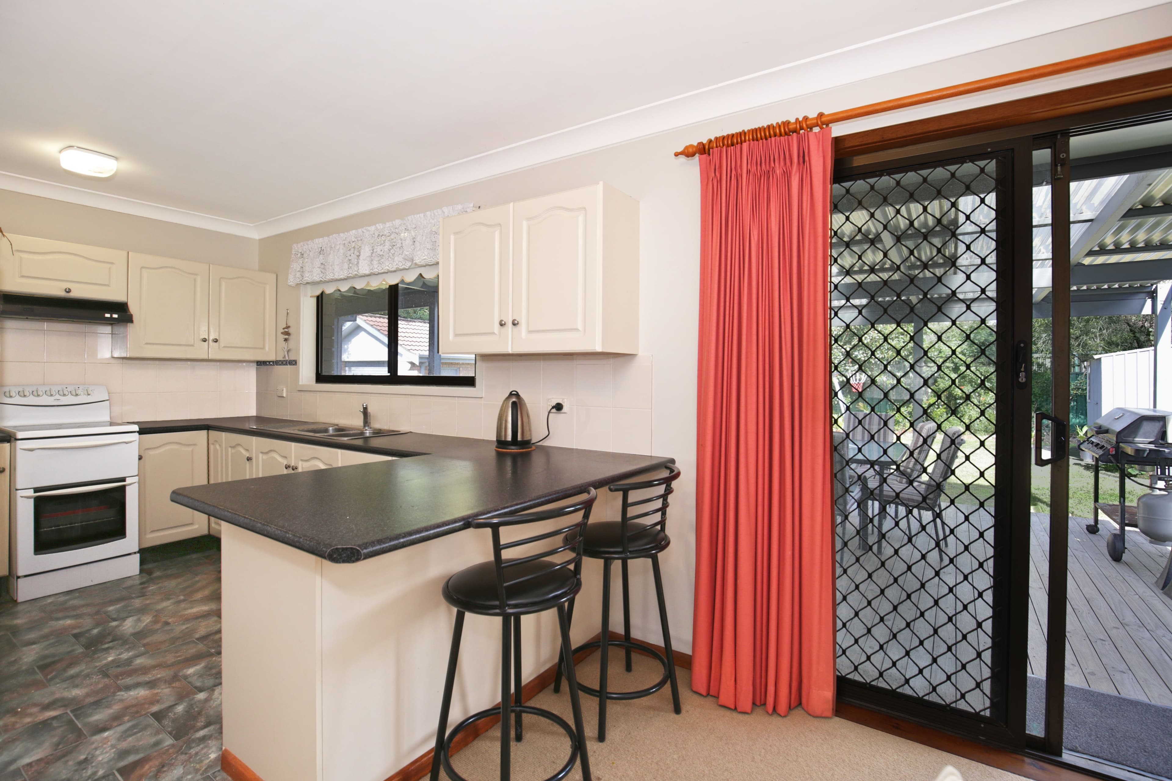 9 Clarke Avenue, North Nowra - Thumbnail 5