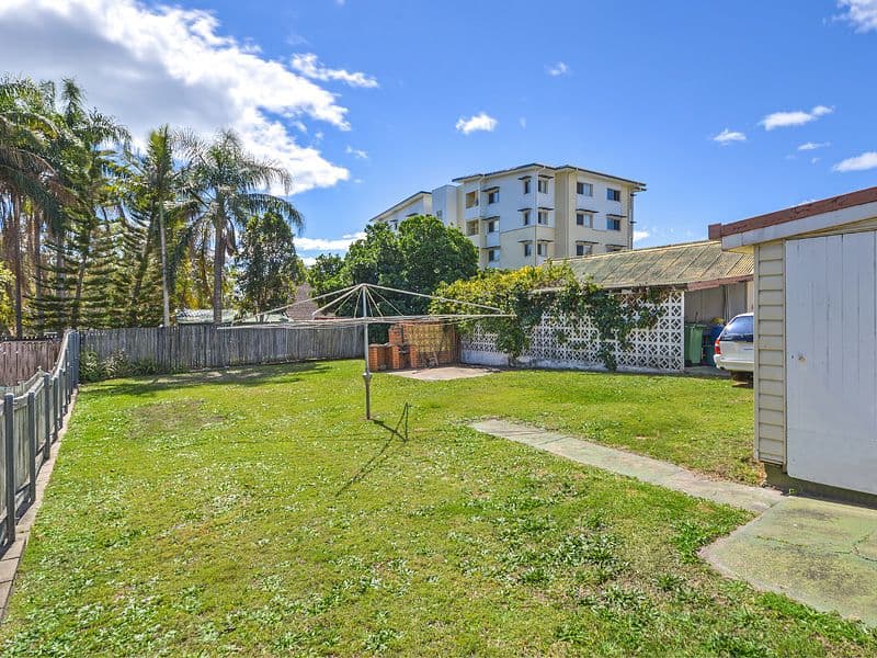 30 Dix Street, REDCLIFFE QLD 4020, Redcliffe - Thumbnail 5