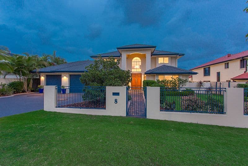 8 Estonia Avenue, BRIDGEMAN DOWNS QLD 4035, Bridgeman Downs - Thumbnail 2