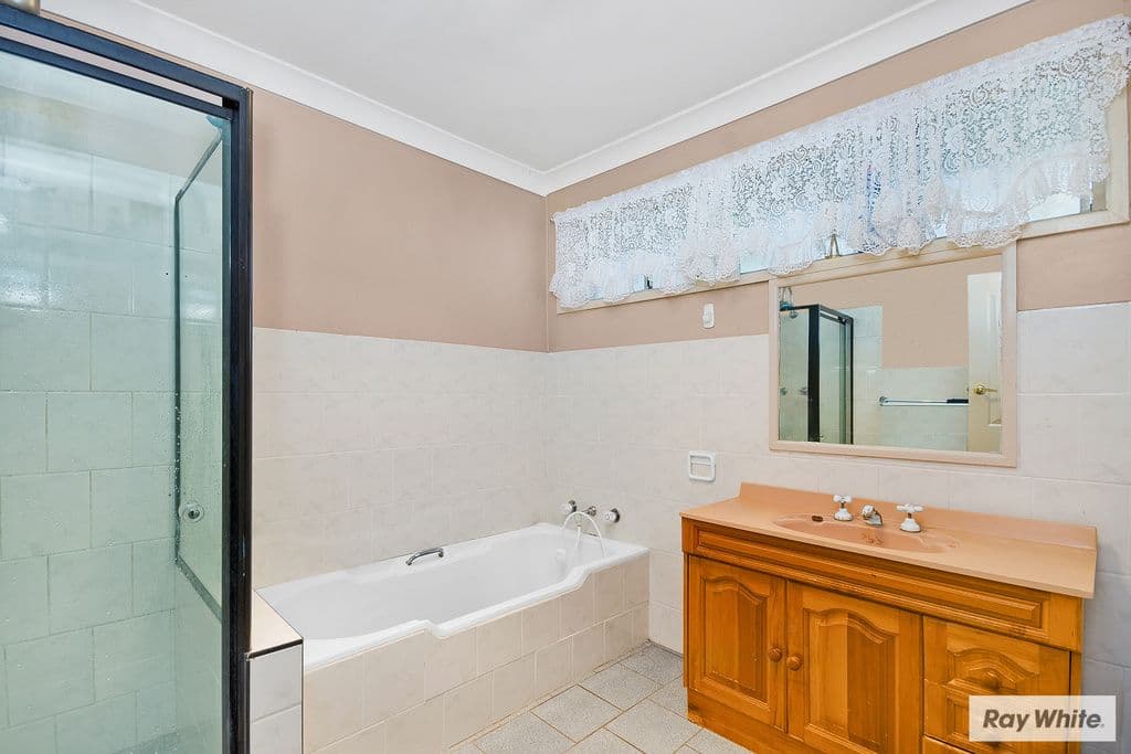 2 Siddeley Avenue, KANAHOOKA NSW 2530, Kanahooka - Thumbnail 4