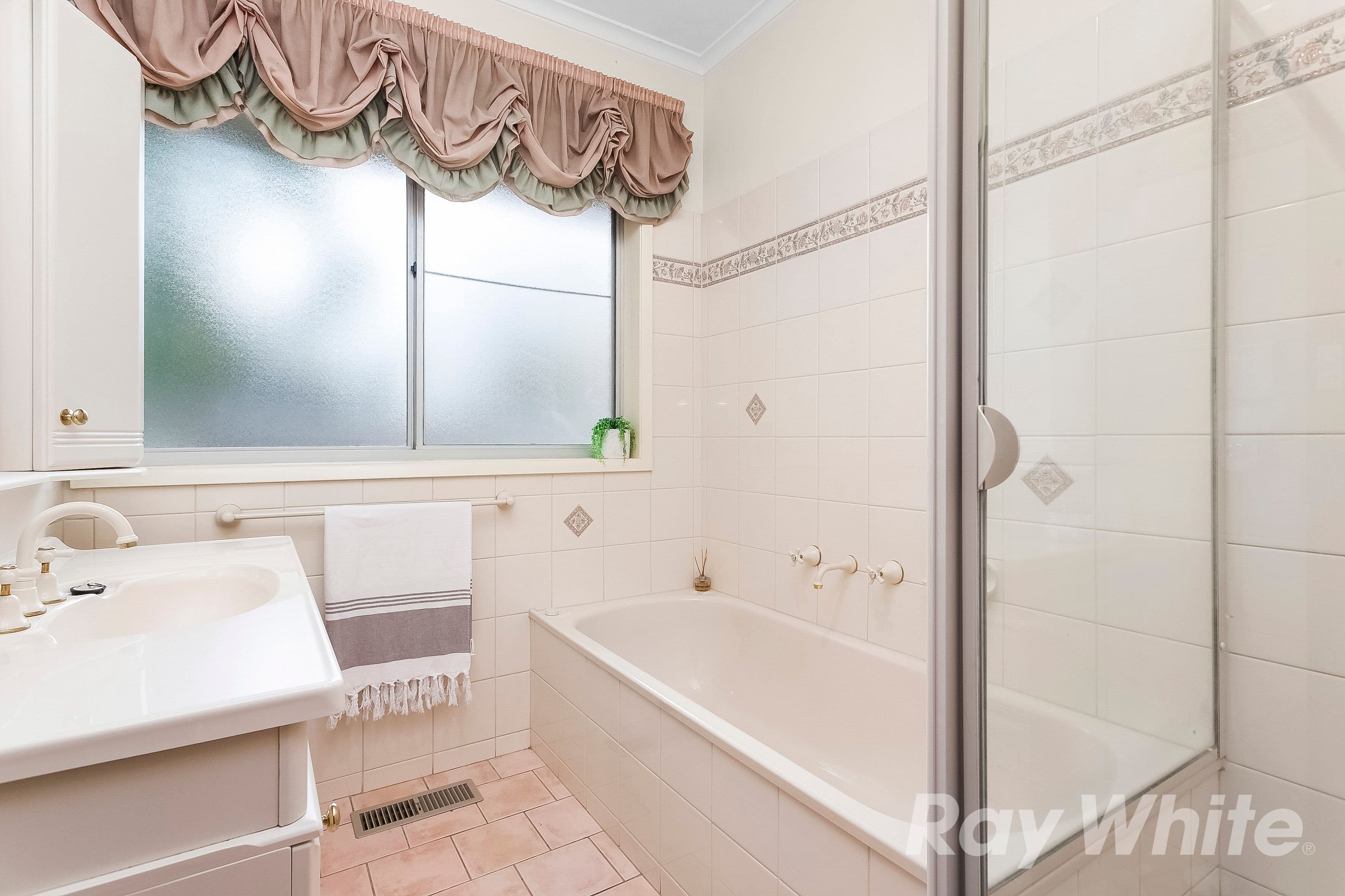 13 Baily Street, Mount Waverley VIC 3149, Mount Waverley - Thumbnail 8