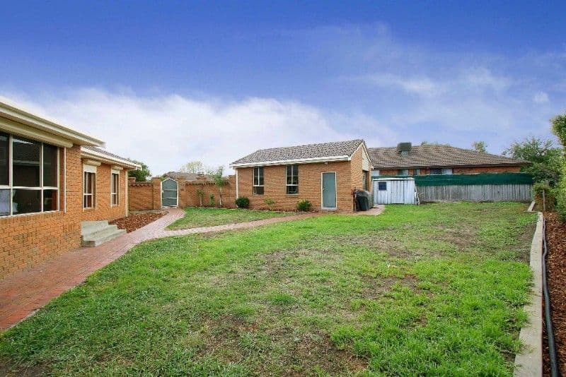5 Ogle Close, MILL PARK VIC 3082, Mill Park - Thumbnail 4
