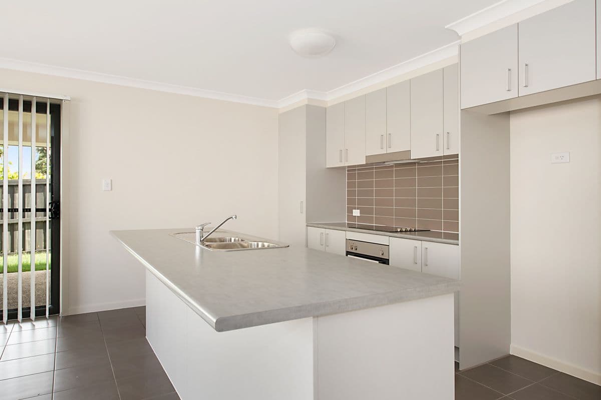 10 Dunes Crescent, North Lakes QLD 4509, North Lakes - Thumbnail 2