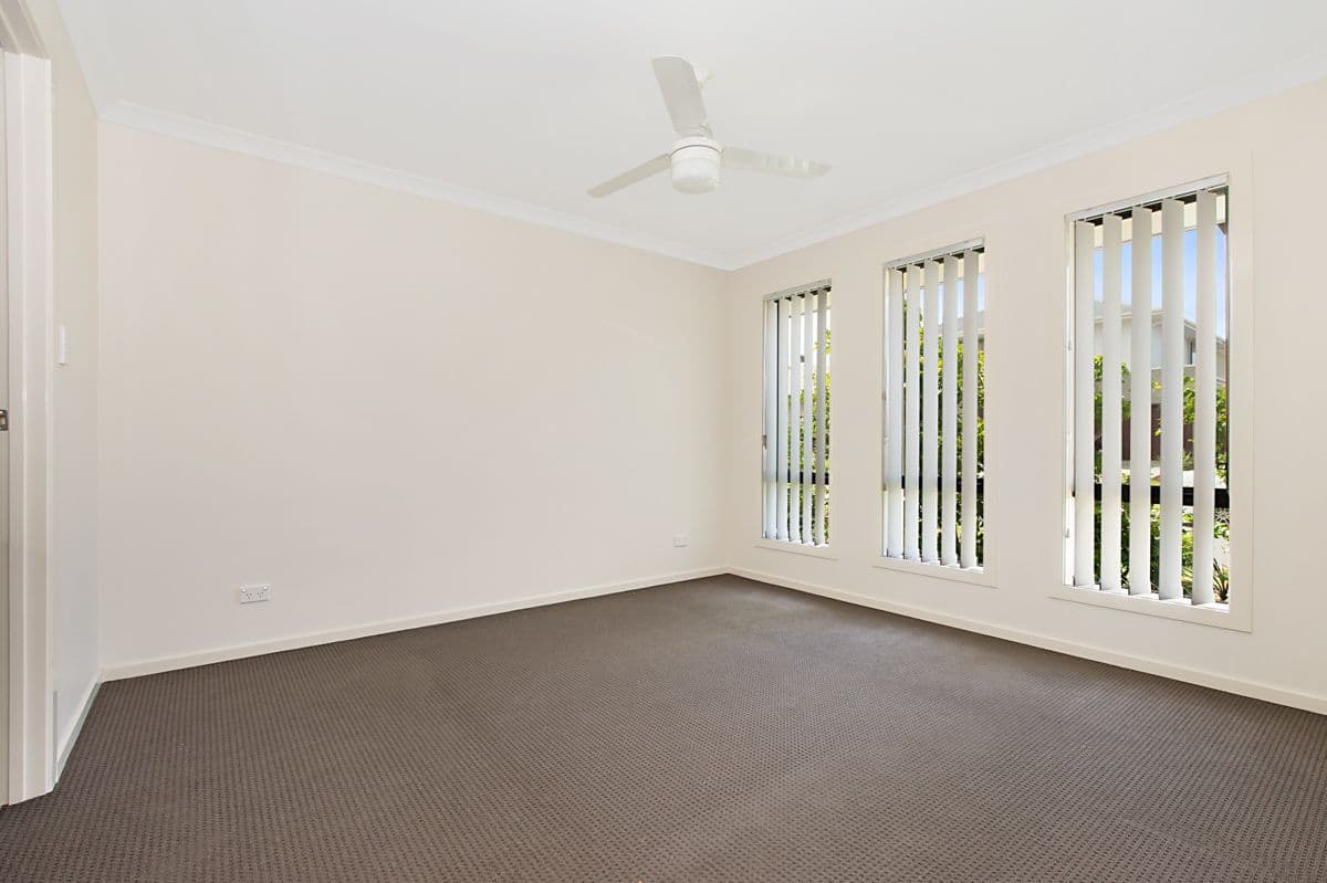 10 Dunes Crescent, North Lakes QLD 4509, North Lakes - Thumbnail 4