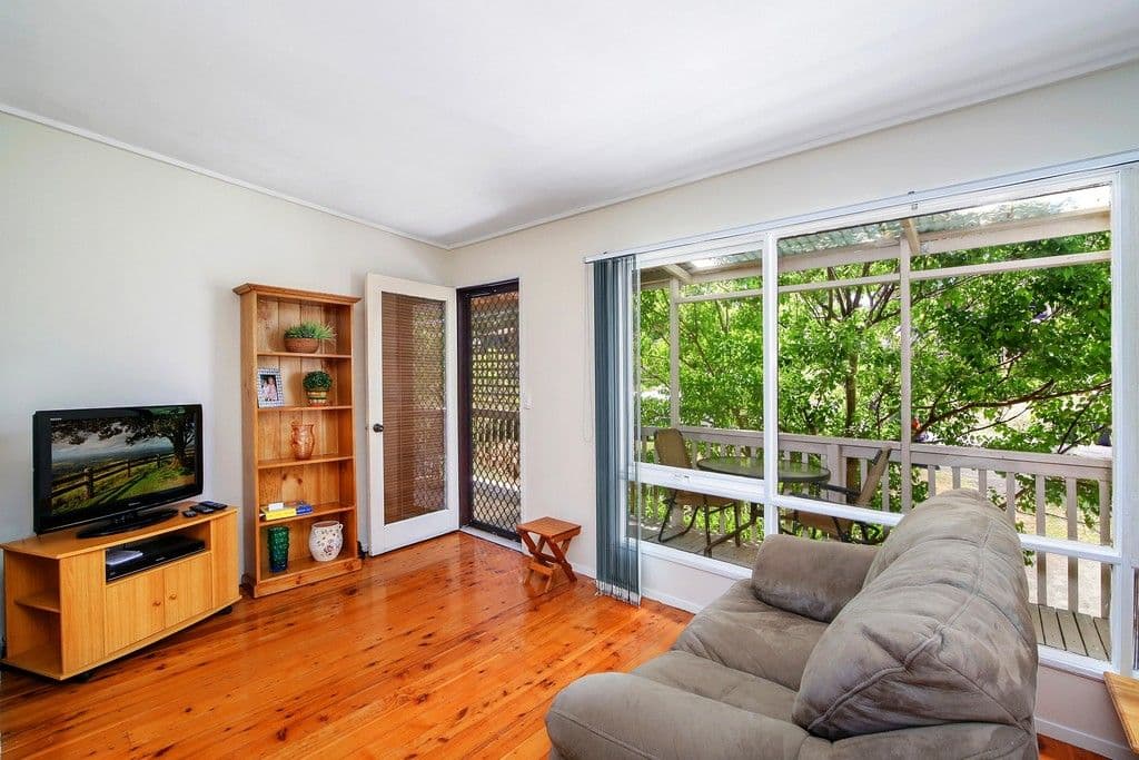 32 Elaine Avenue, Berkeley Vale NSW 2261, Berkeley Vale - Image 1