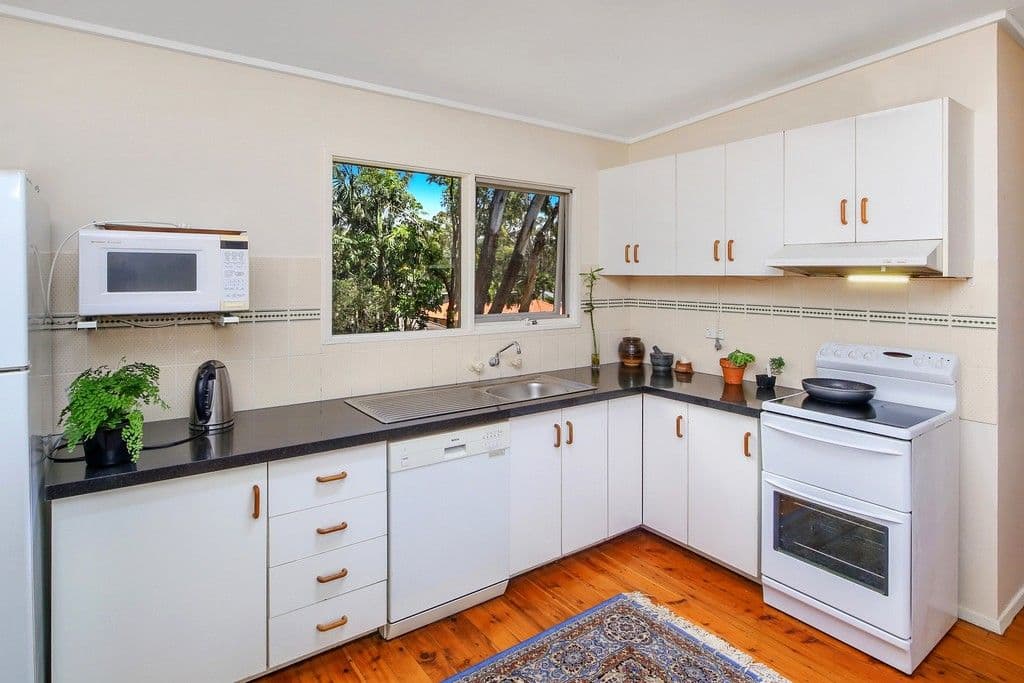 32 Elaine Avenue, Berkeley Vale NSW 2261, Berkeley Vale - Thumbnail 3