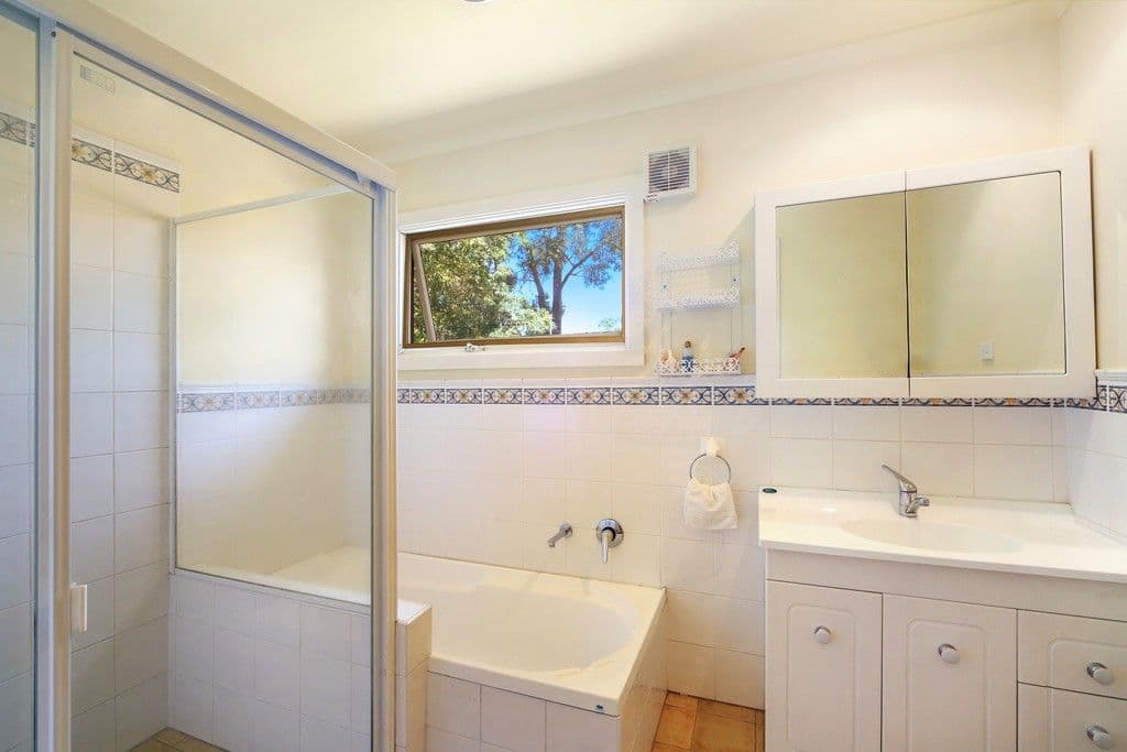 32 Elaine Avenue, Berkeley Vale NSW 2261, Berkeley Vale - Thumbnail 6