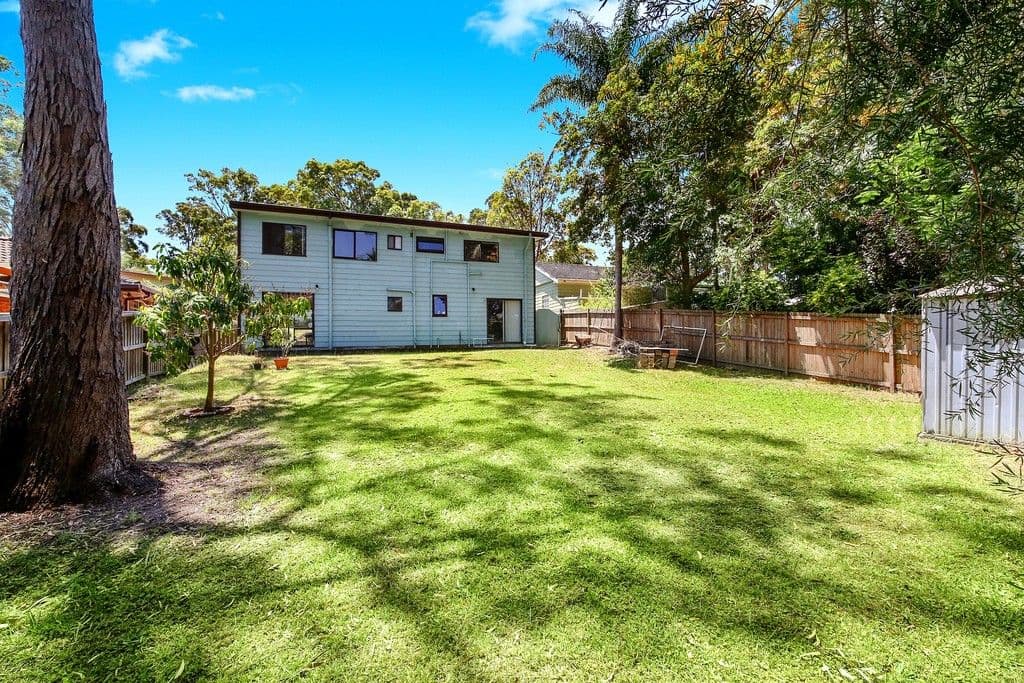 32 Elaine Avenue, Berkeley Vale NSW 2261, Berkeley Vale - Thumbnail 8
