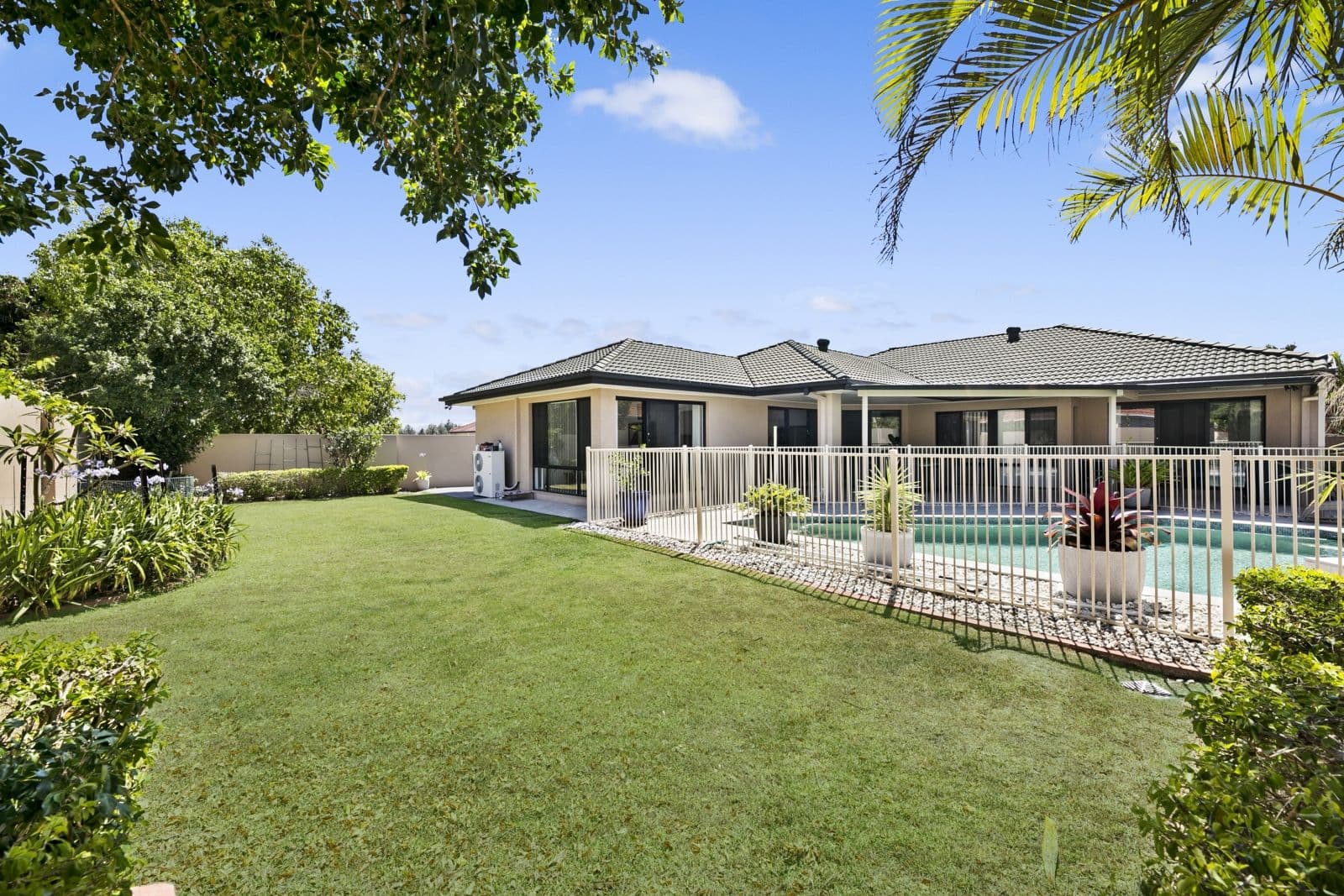 38 Maltravers Drive, Arundel QLD 4214, Arundel - Thumbnail 2
