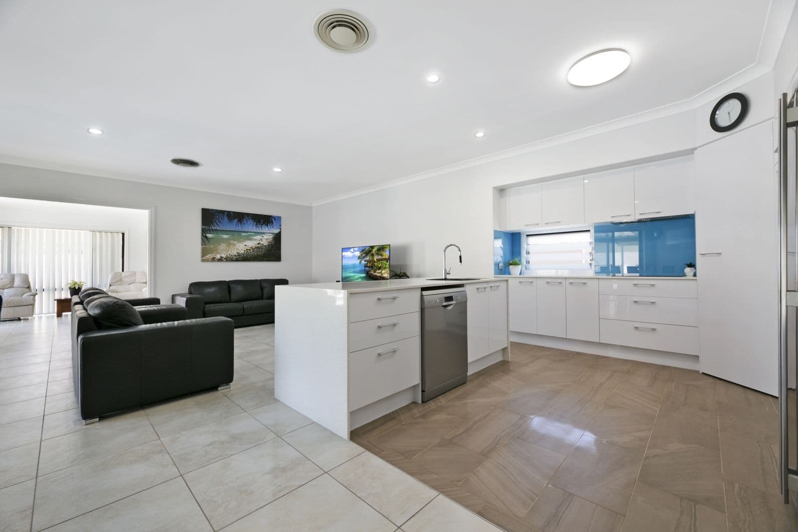38 Maltravers Drive, Arundel QLD 4214, Arundel - Thumbnail 6