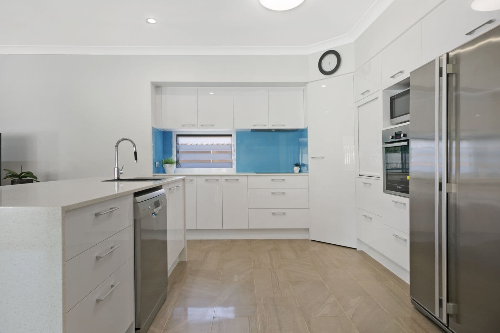 38 Maltravers Drive, Arundel QLD 4214, Arundel - Thumbnail 7