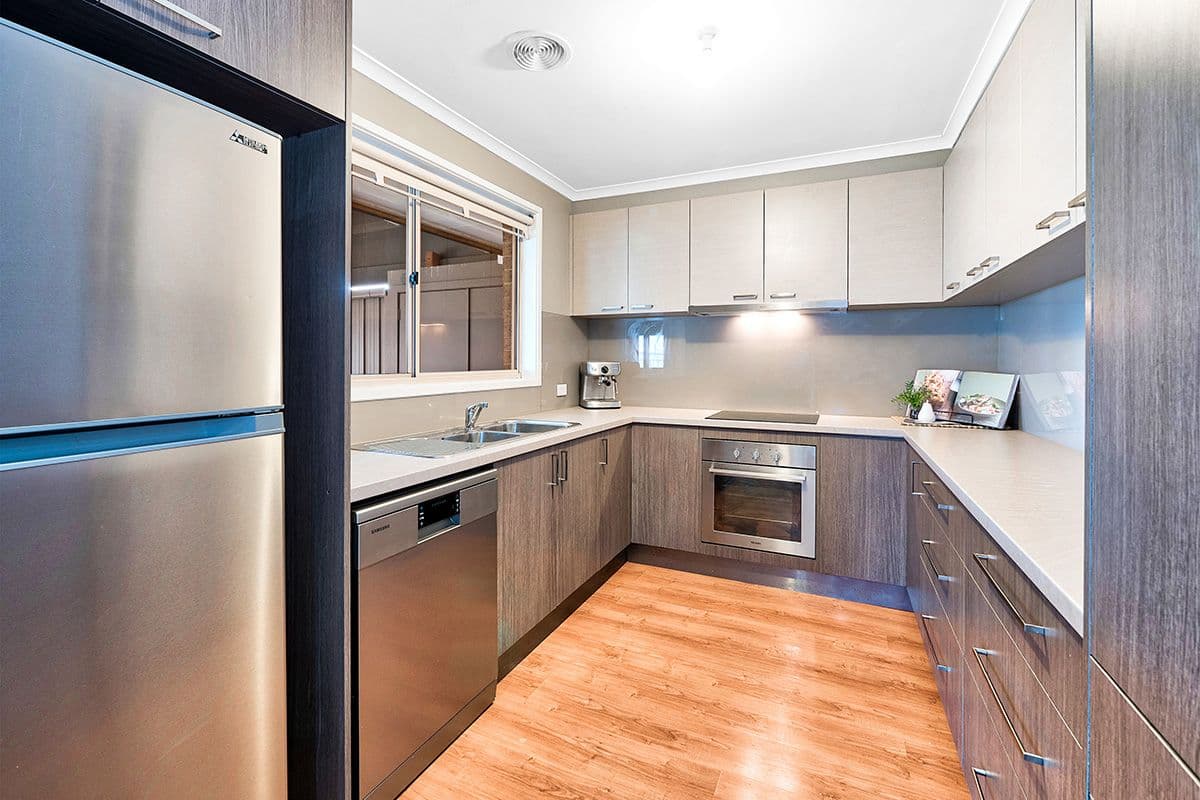 11 Glenleigh Court, Cranbourne North VIC 3977, Cranbourne North - Thumbnail 4