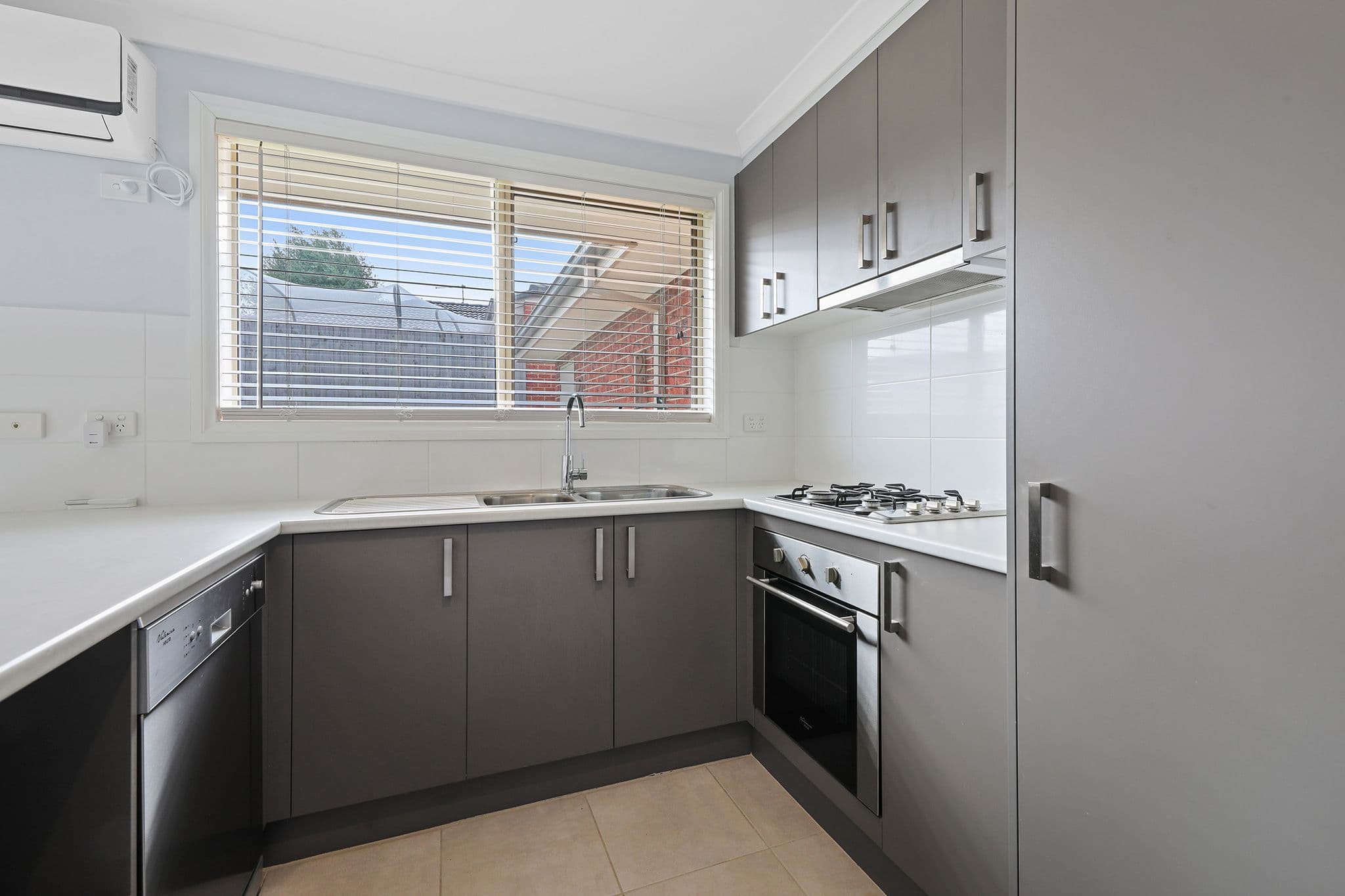 36 Railway Avenue, Garfield VIC 3814, Garfield - Thumbnail 2