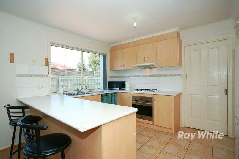 19 Nerrena Rise, CRANBOURNE WEST VIC 3977, Cranbourne West - Thumbnail 3