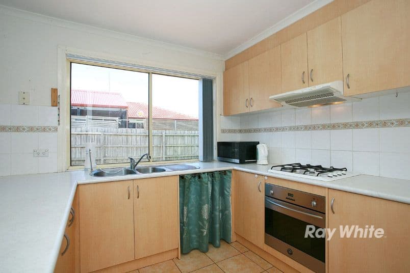 19 Nerrena Rise, CRANBOURNE WEST VIC 3977, Cranbourne West - Thumbnail 4