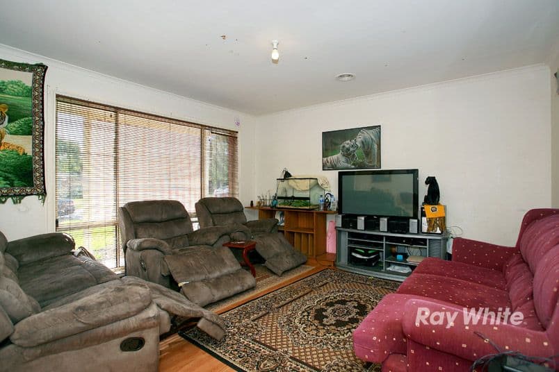 19 Nerrena Rise, CRANBOURNE WEST VIC 3977, Cranbourne West - Thumbnail 6