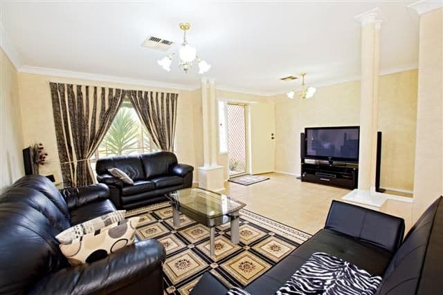 4 Ferntree Close, GLENMORE PARK NSW 2745, Glenmore Park - Thumbnail 2