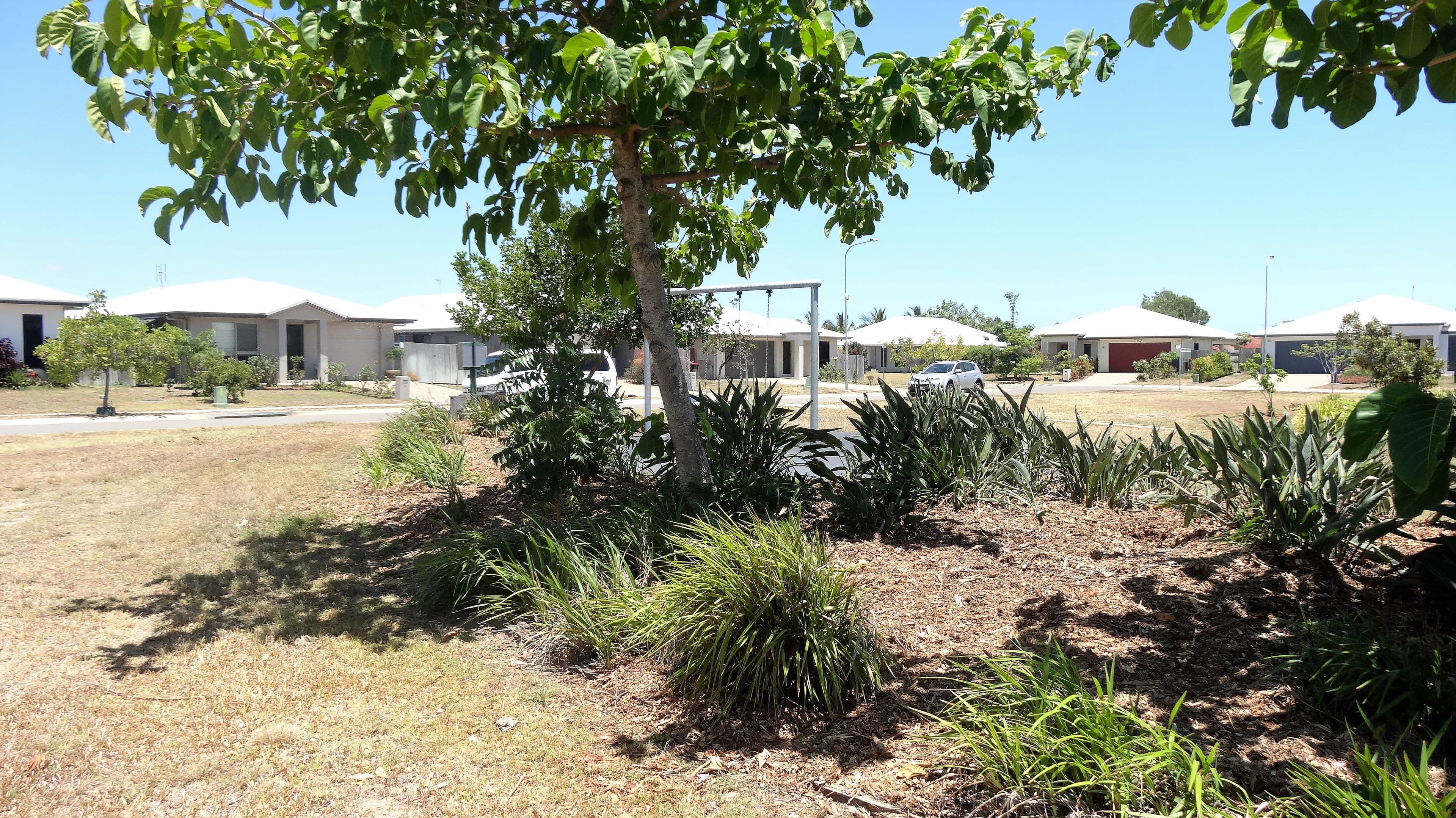 21 Malibu Parade, Mount Louisa QLD 4814, Mount Louisa - Thumbnail 3