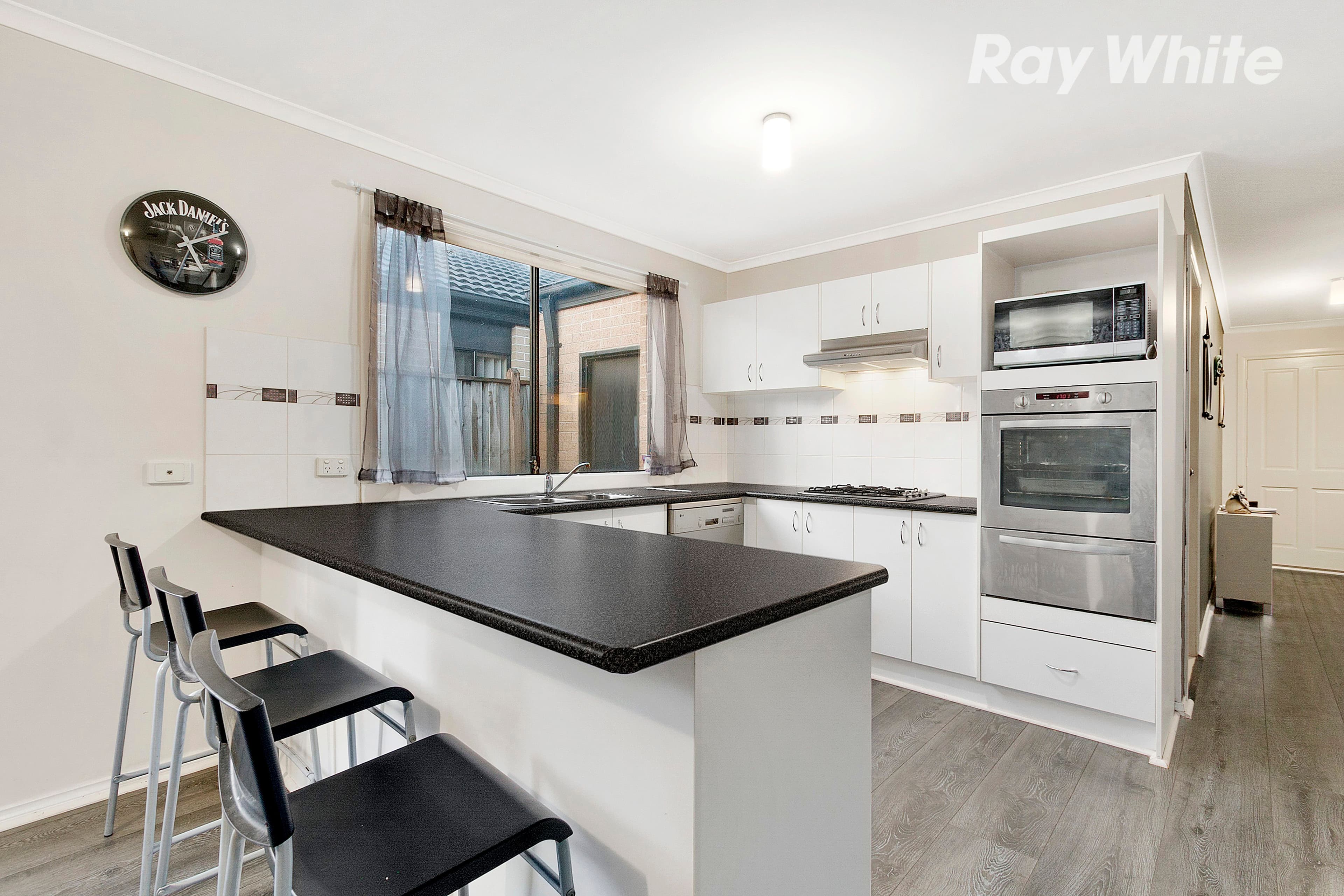 10 Bentley Court, Pakenham VIC 3810, Pakenham - Thumbnail 4