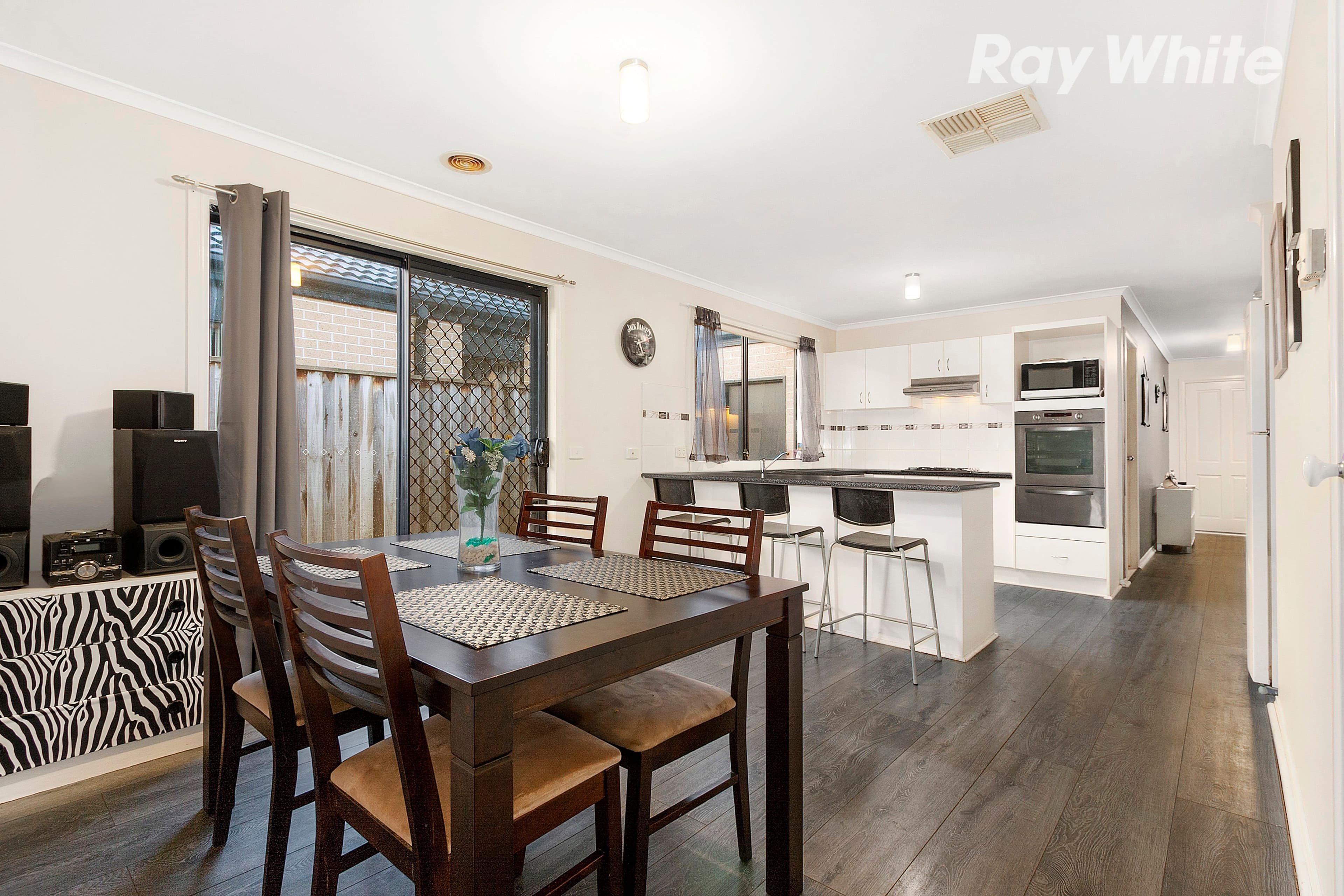 10 Bentley Court, Pakenham VIC 3810, Pakenham - Thumbnail 5