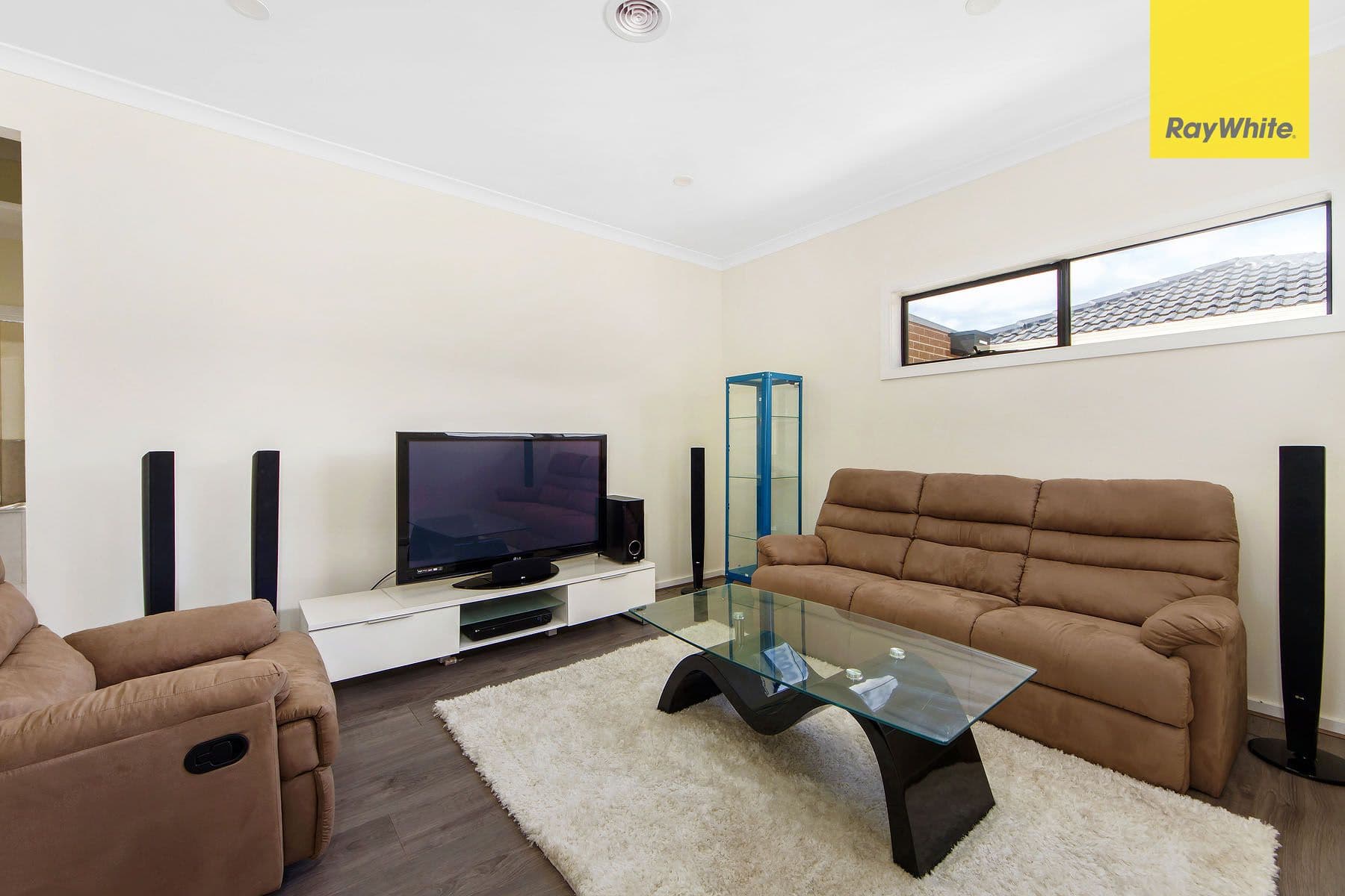 74 Andrew Road, St Albans VIC 3021, St Albans - Thumbnail 2