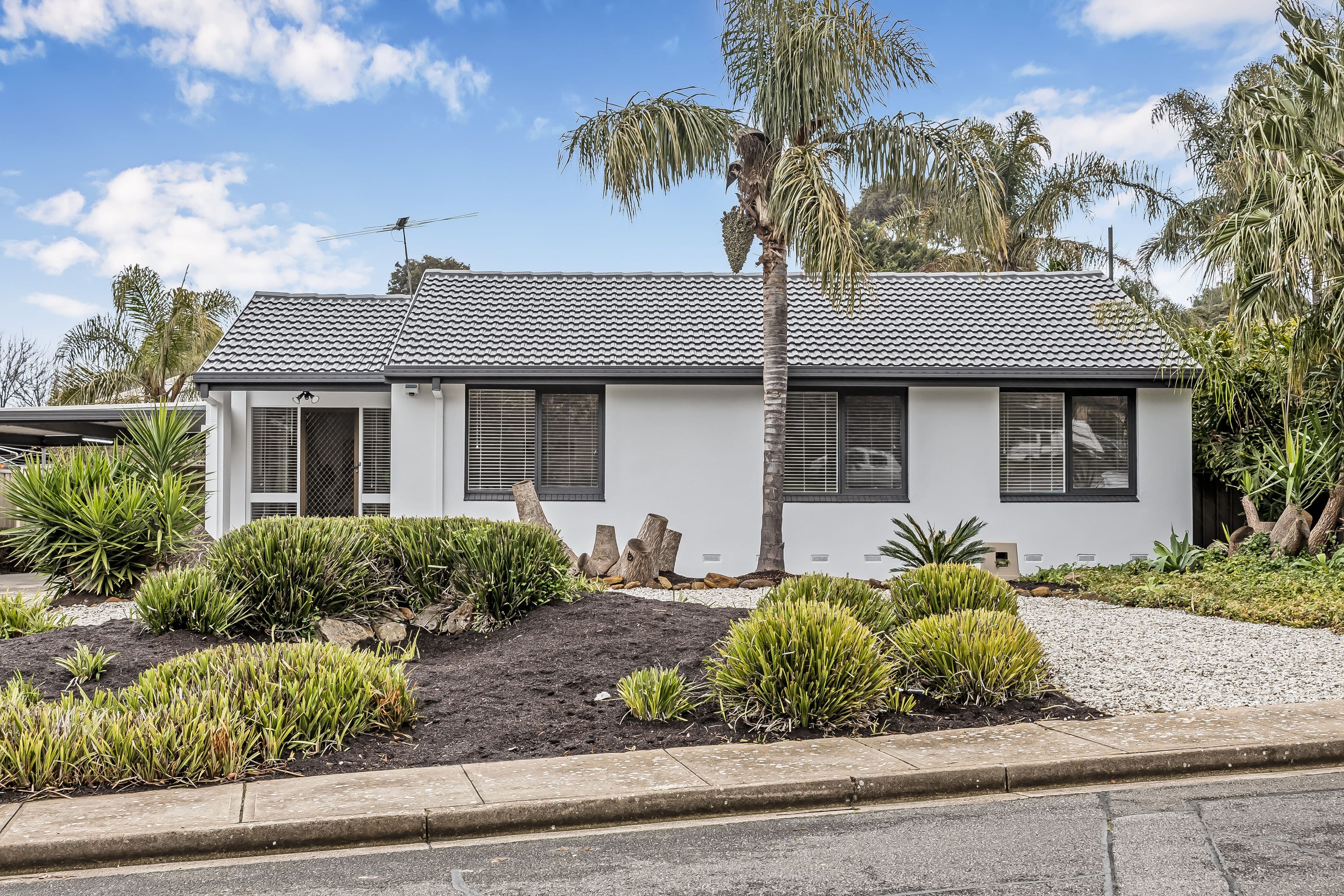 40 Whiteley Drive, Trott Park SA 5158, Trott Park - Thumbnail 2