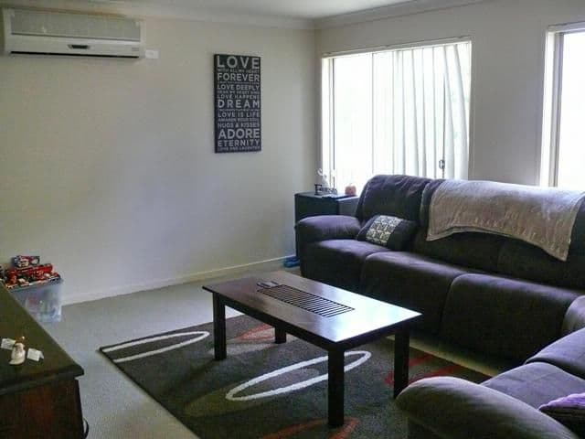 8 Alford Lane, PACIFIC PINES QLD 4211, Pacific Pines - Thumbnail 3