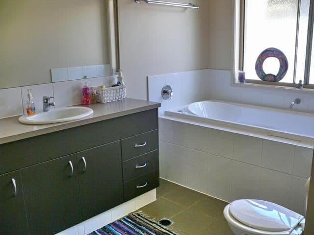 8 Alford Lane, PACIFIC PINES QLD 4211, Pacific Pines - Thumbnail 8