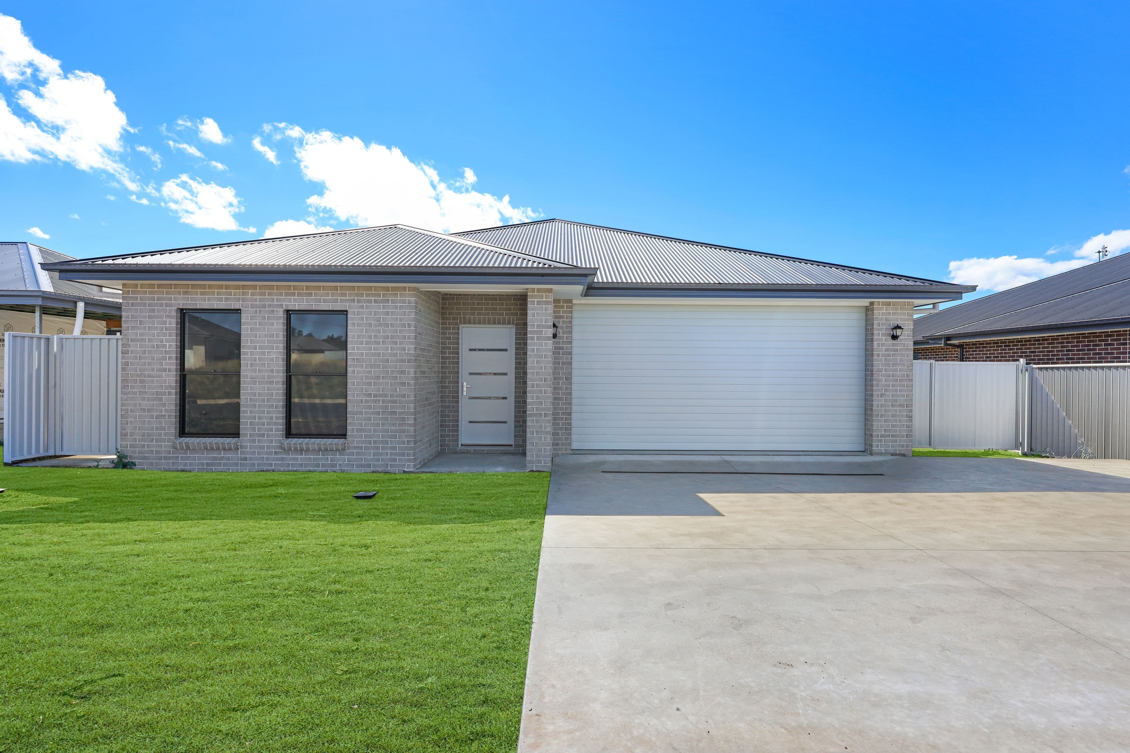 11 Palomino Place, Tamworth NSW 2340, Hillvue - Image 1